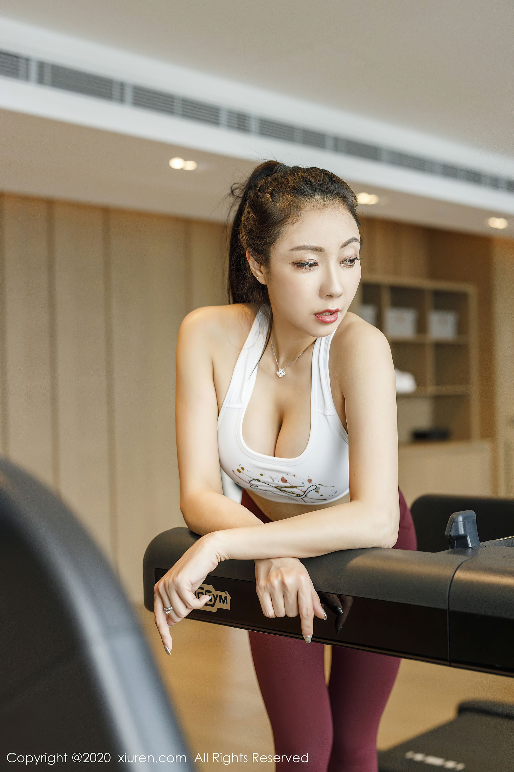 [秀人XIUREN] No.2332 果儿Victoria