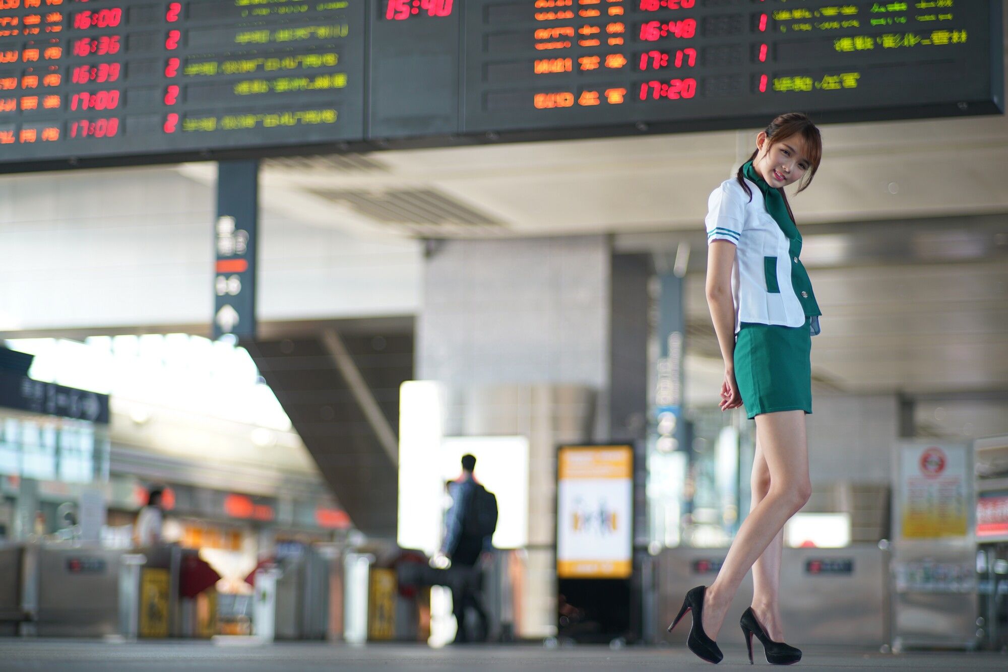 [台湾女神] 苏郁媛《烏日高鐵～空姐制服》  第74张