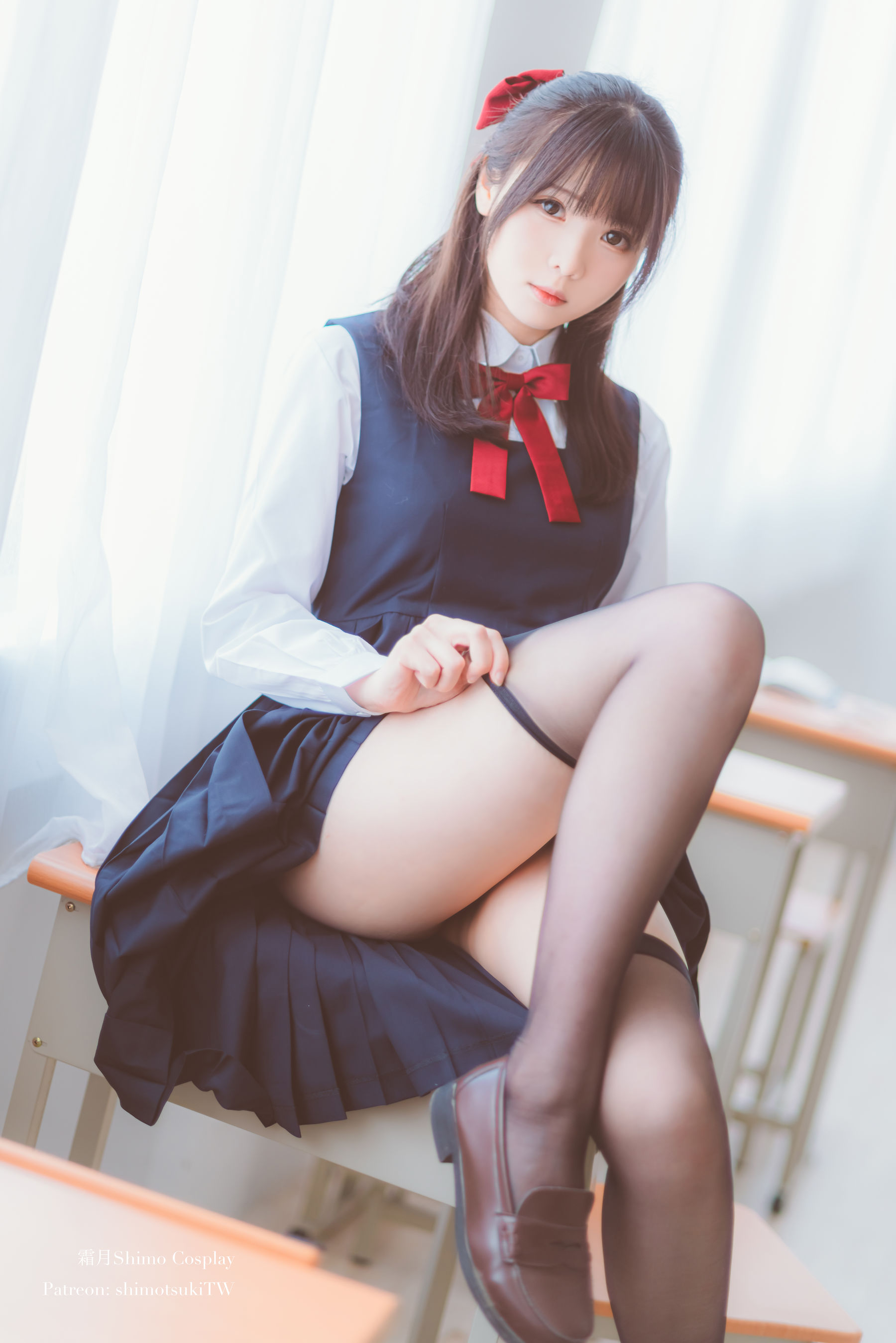  微博妹纸霜月shimo - JK校服的诱惑 第12张