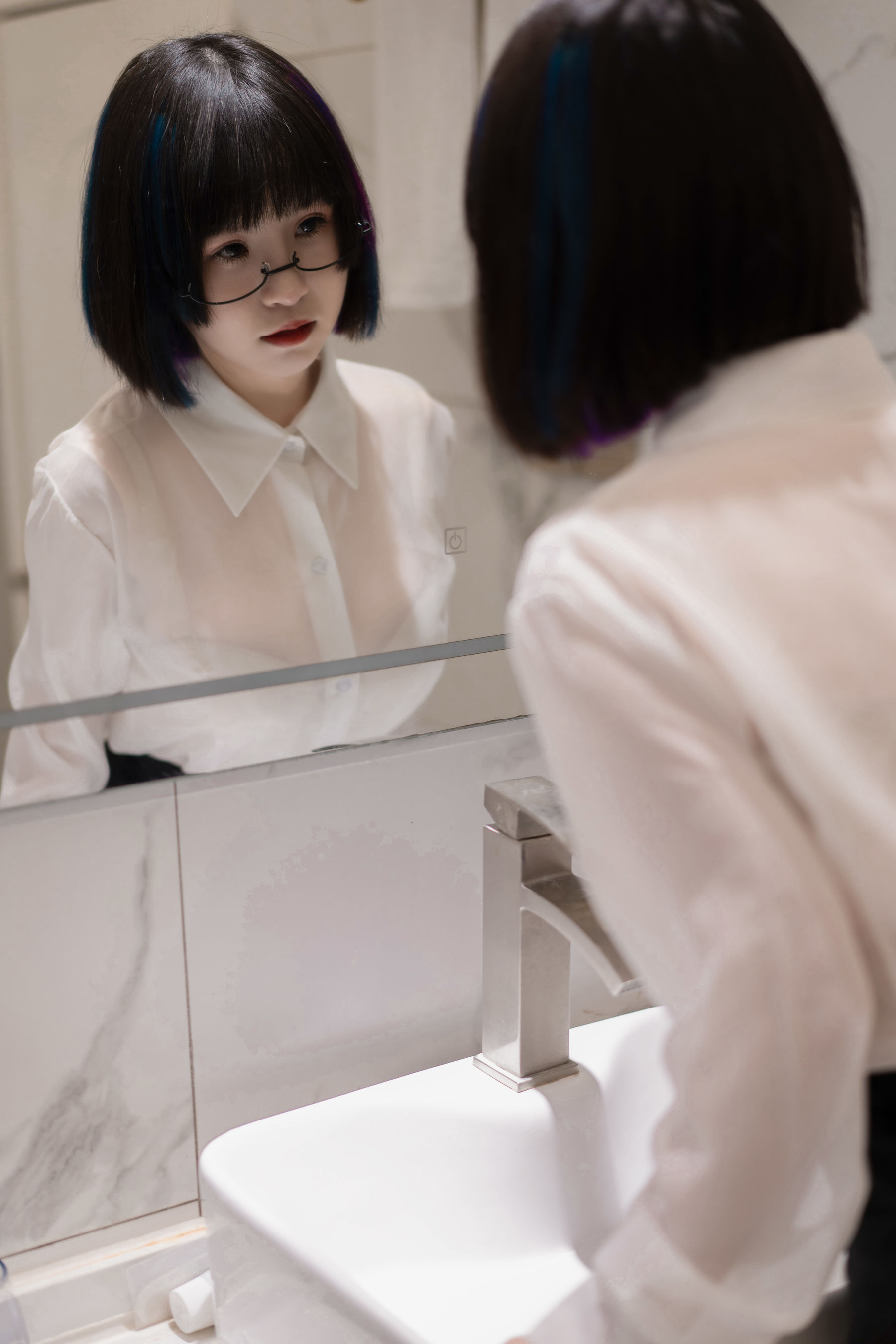  美少女晕崽 - 迷情小秘 第1张