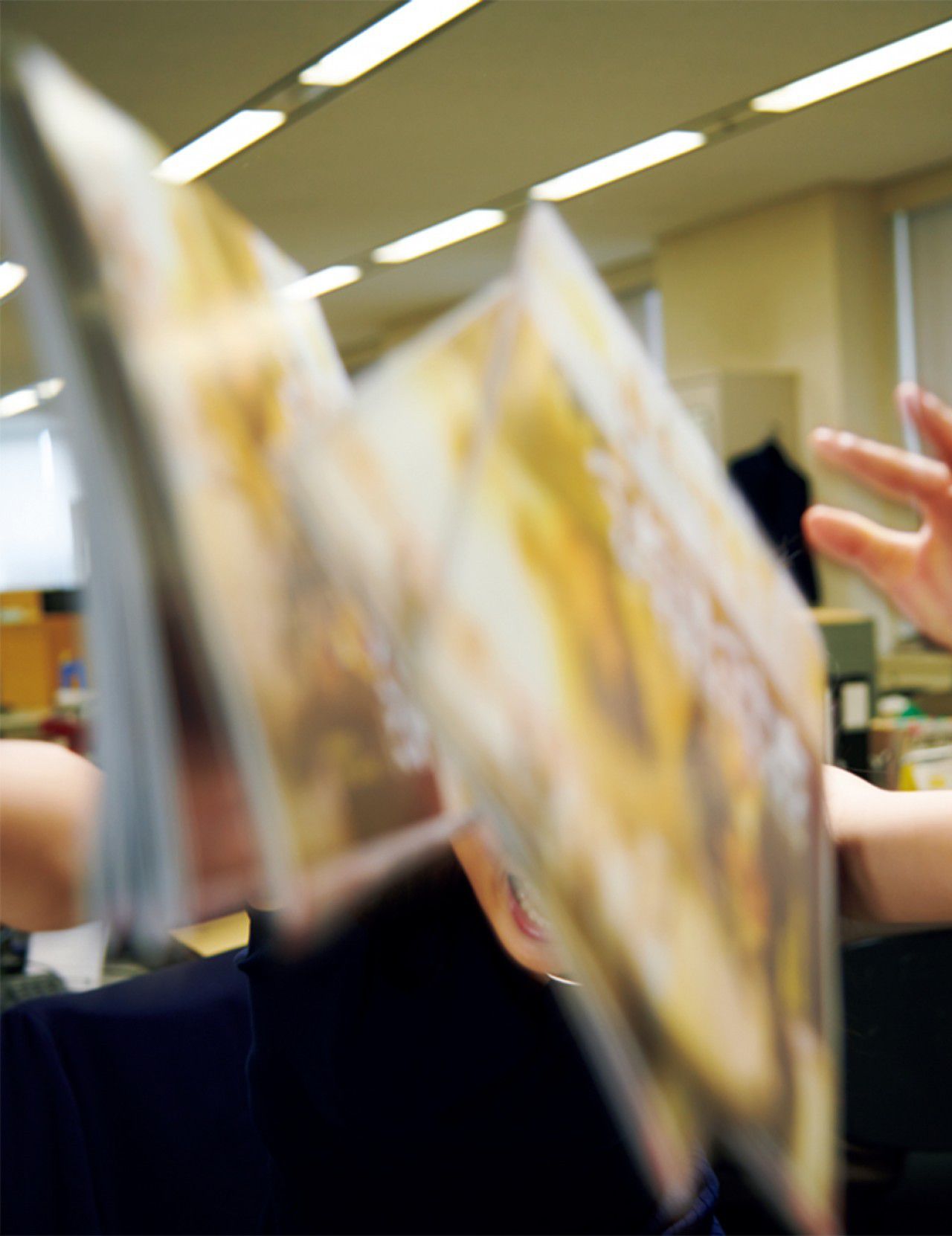 [FRIDAY] 2018.12.07 土屋太鳳 オフィスでセクシー  第13张