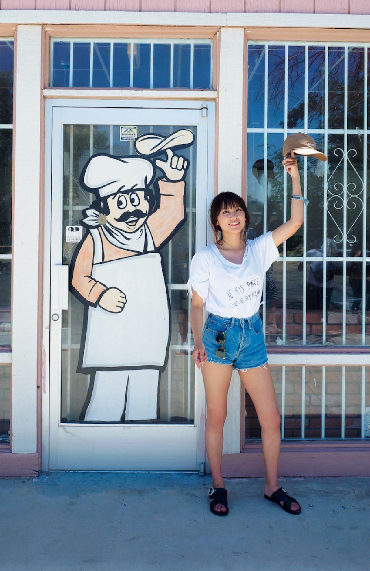 [FRIDAY] 2018.08.31 久松郁実 3年ふ?りのセカント?写真集からヘ?ストショットをスクーフ?公開  第15张