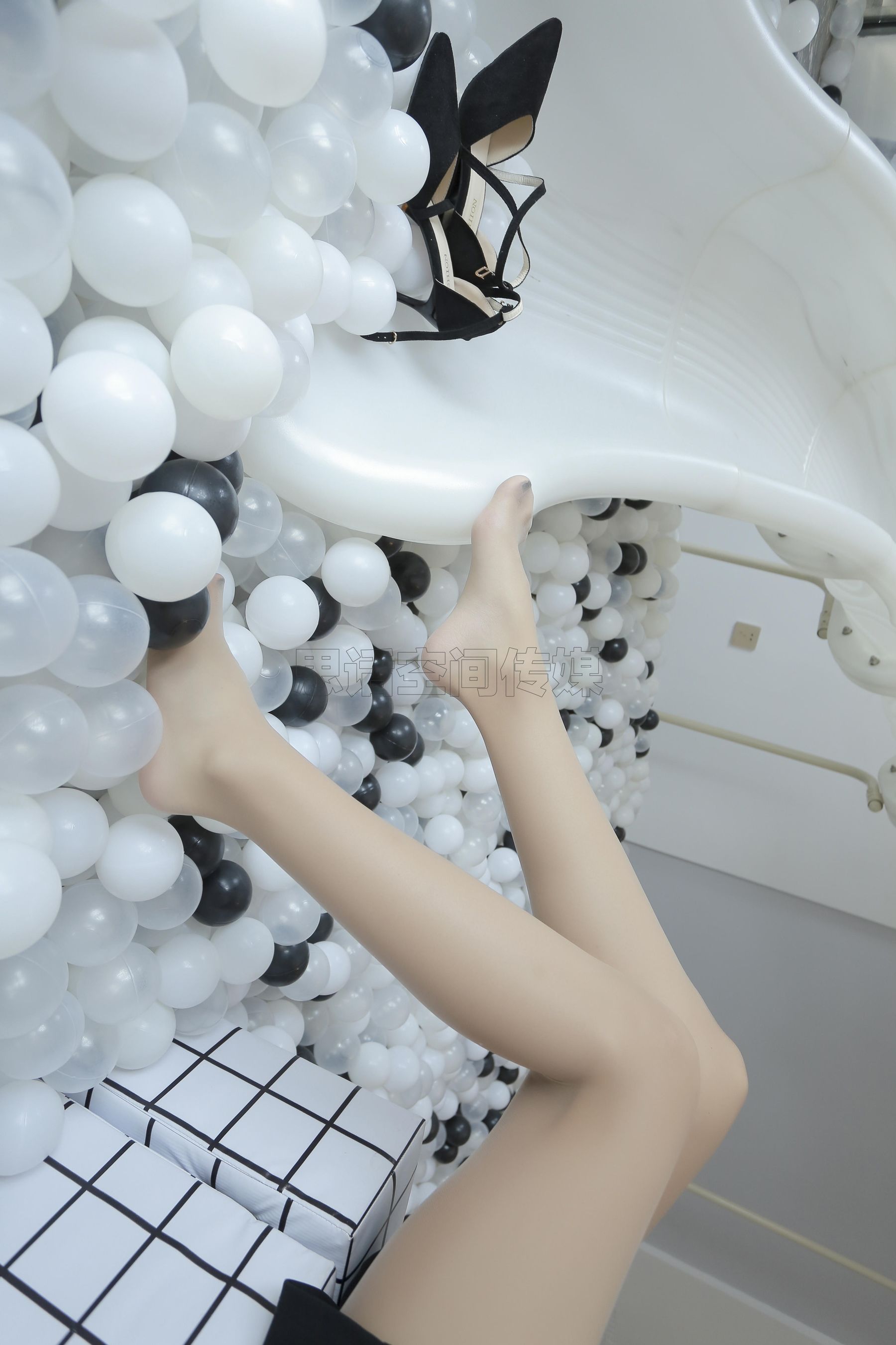 [思话SiHua] SJ001 曦然 泡泡球上的学姐  第34张