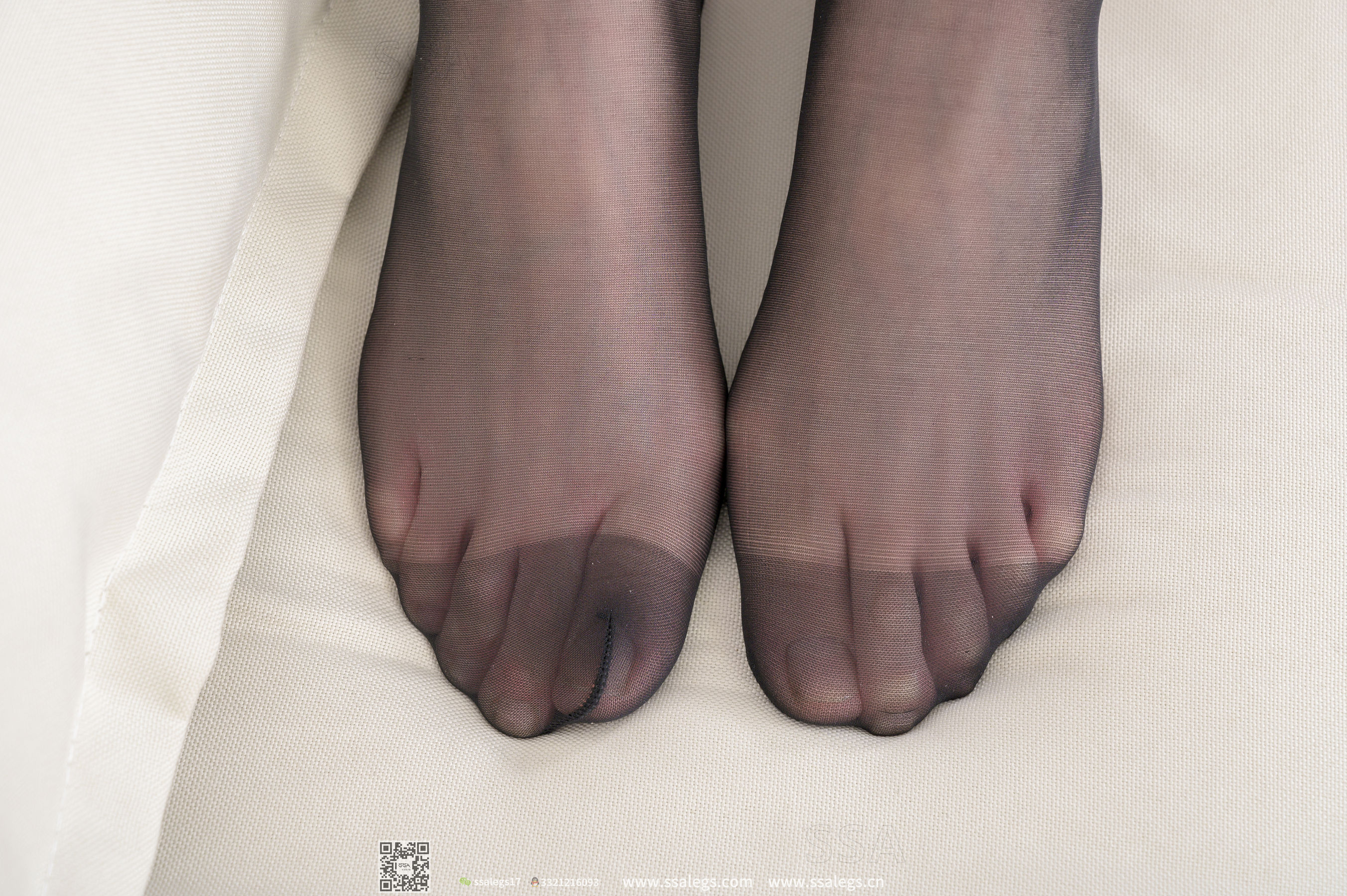 [SSA丝社]超清写真 No.309 秀秀 新模新春首秀美腿黑丝(下)  第31张