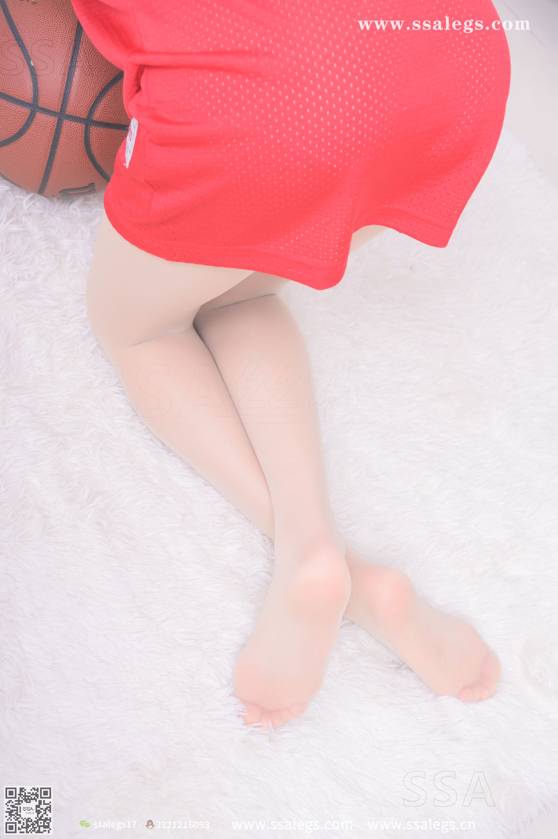 [SSA丝社]超清写真 No.325 素素 小姐姐放假在家穿丝袜陪你玩篮球(下)  第32张