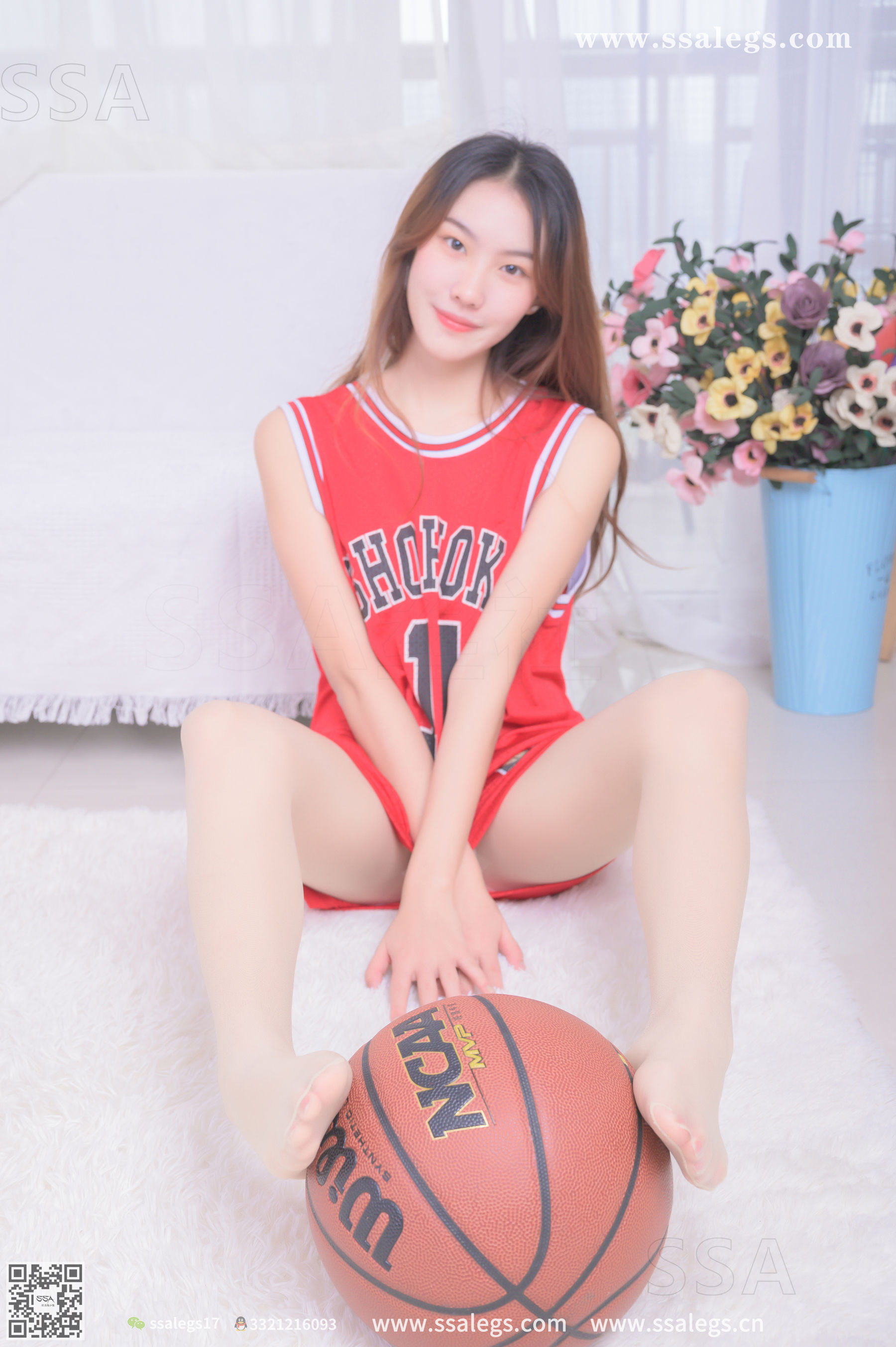 [SSA丝社]超清写真 No.325 素素 小姐姐放假在家穿丝袜陪你玩篮球(下)  第19张