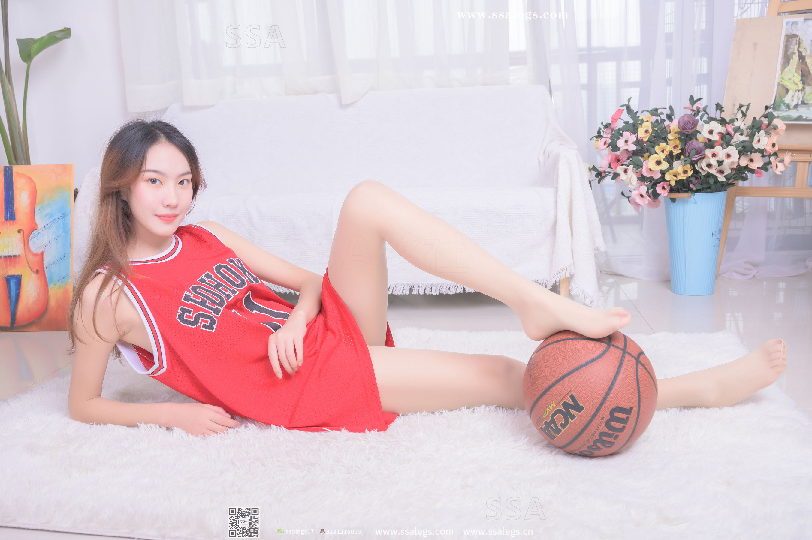[SSA丝社]超清写真 No.325 素素 小姐姐放假在家穿丝袜陪你玩篮球(下)  第30张