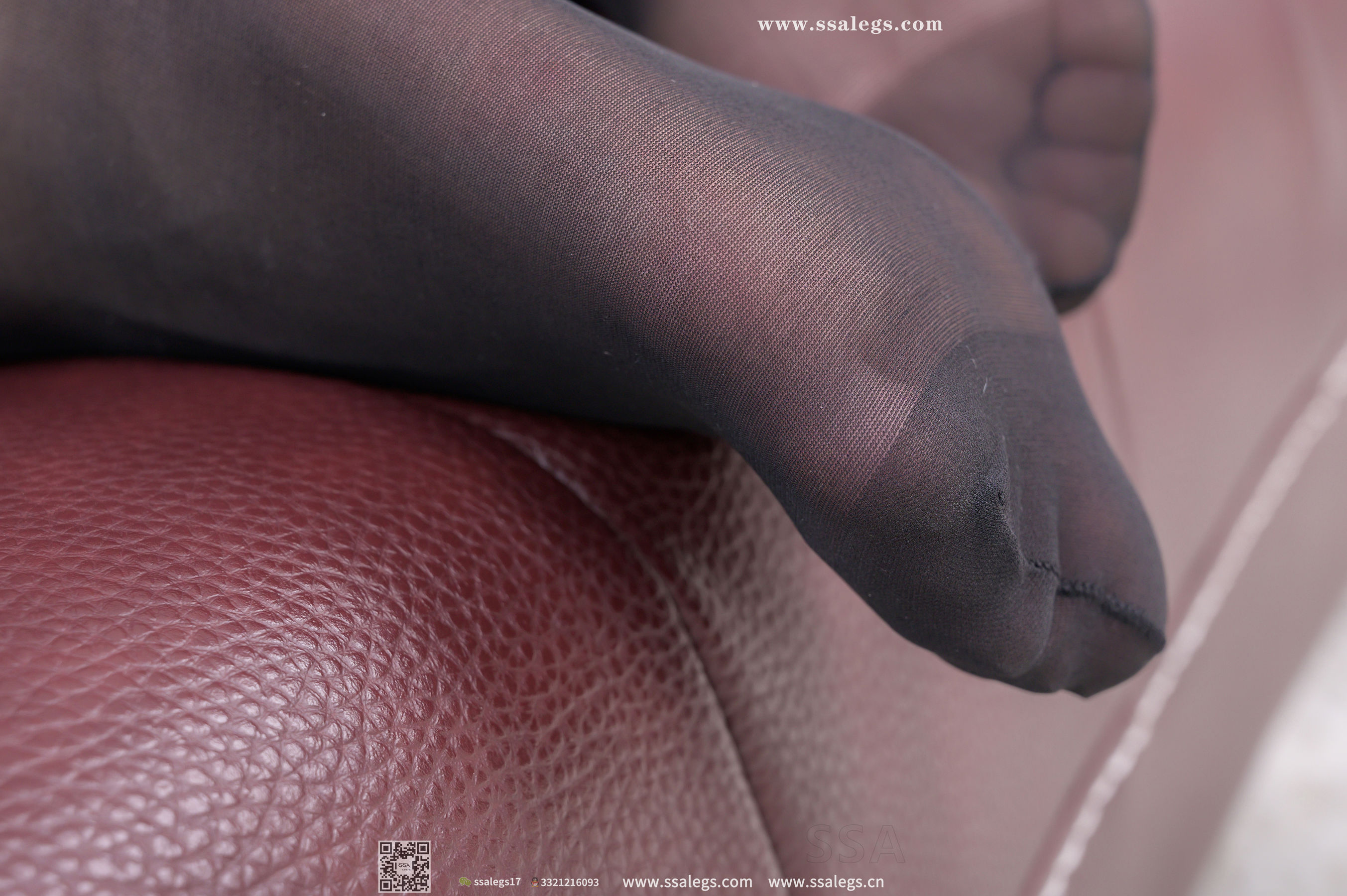 [SSA丝社]超清写真 No.319 素素 夜深了，记得还有我的黑丝陪着你(下)  第20张