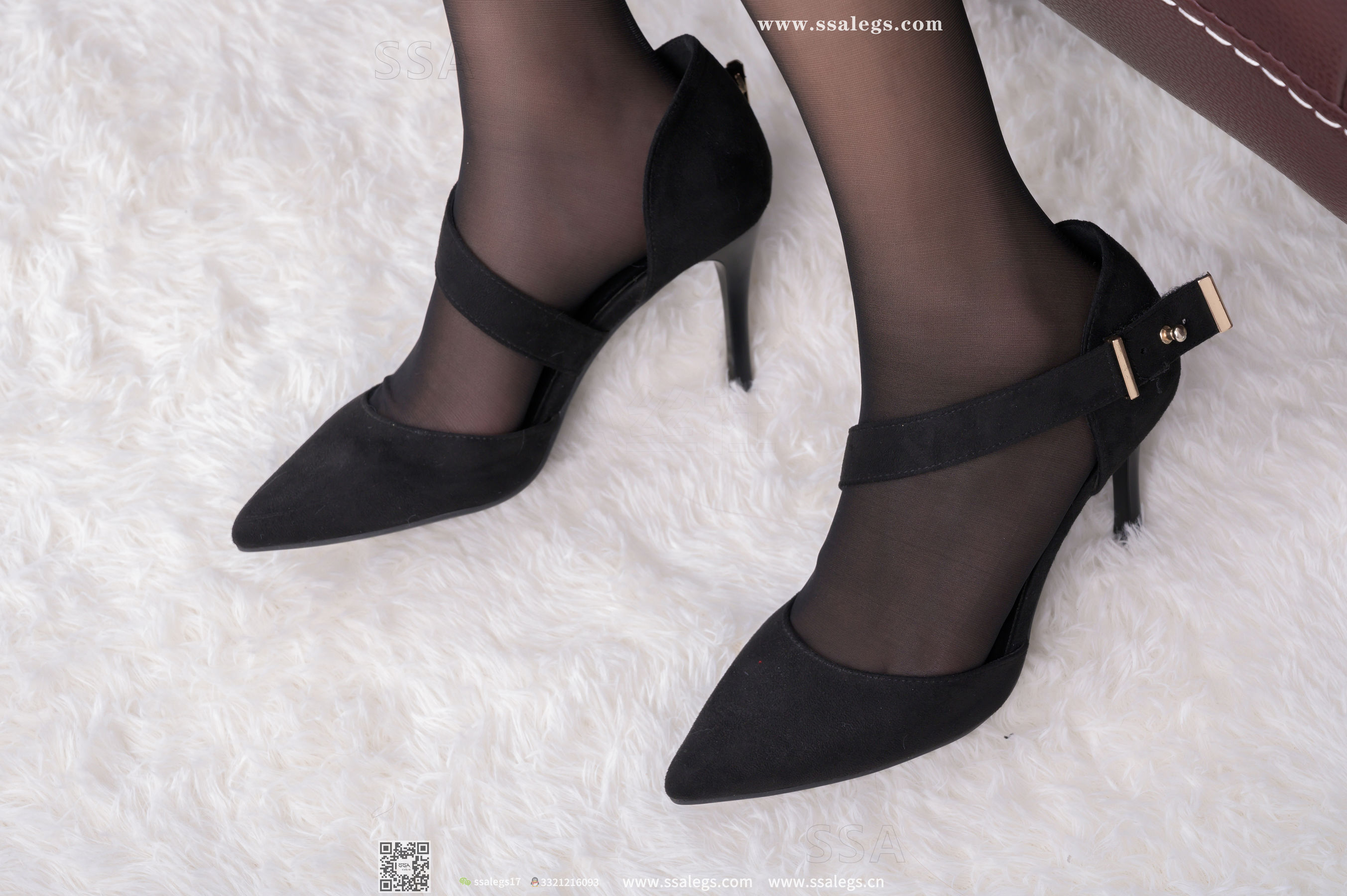 [SSA丝社]超清写真 No.318 素素 夜深了，记得还有我的黑丝陪着你(上)  第52张