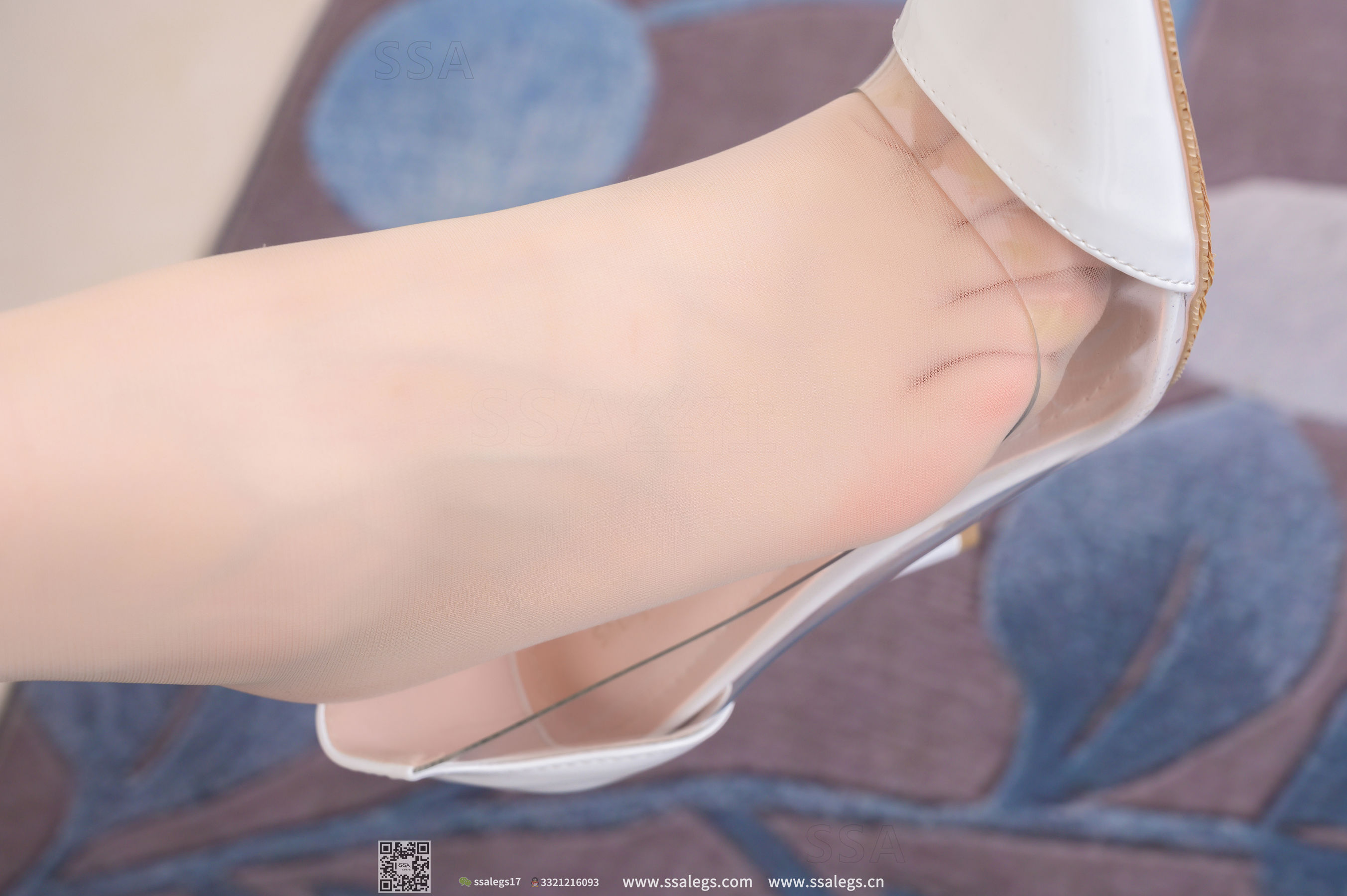 [SSA丝社]超清写真 No.296 蜜桃 笑容治愈系少女的肉丝袜毛衣裙(上)  第44张