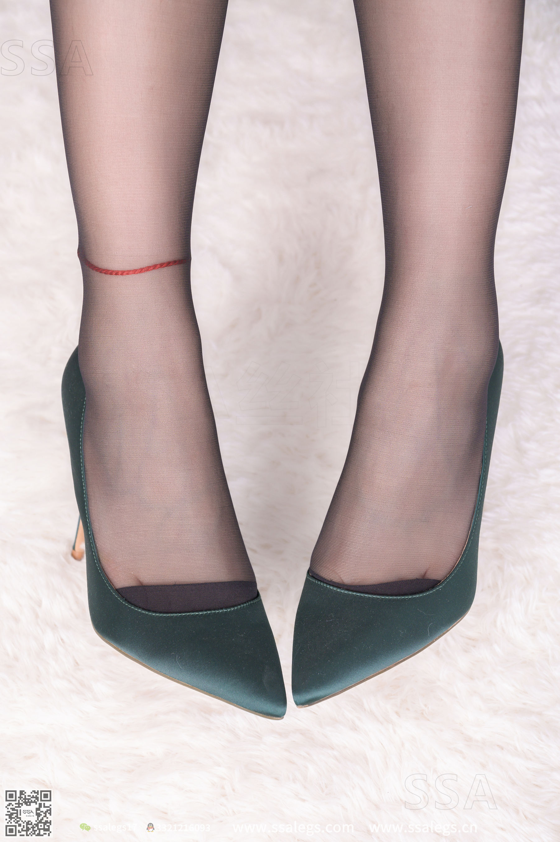 [SSA丝社]超清写真 No.304 蜜桃 回家的少女美腿黑丝诱惑(上)  第12张