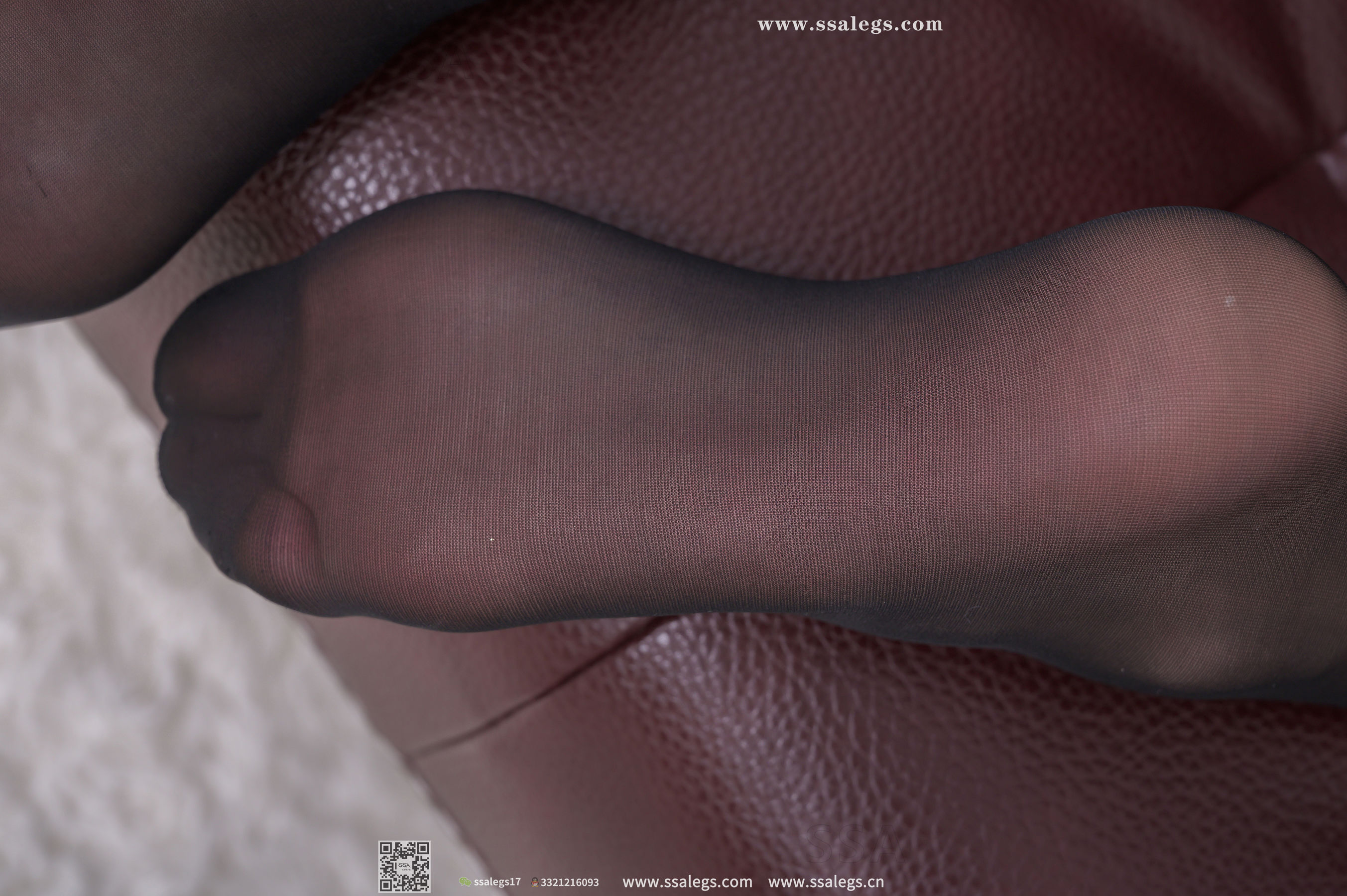 [SSA丝社]超清写真 No.319 素素 夜深了，记得还有我的黑丝陪着你(下)  第20张