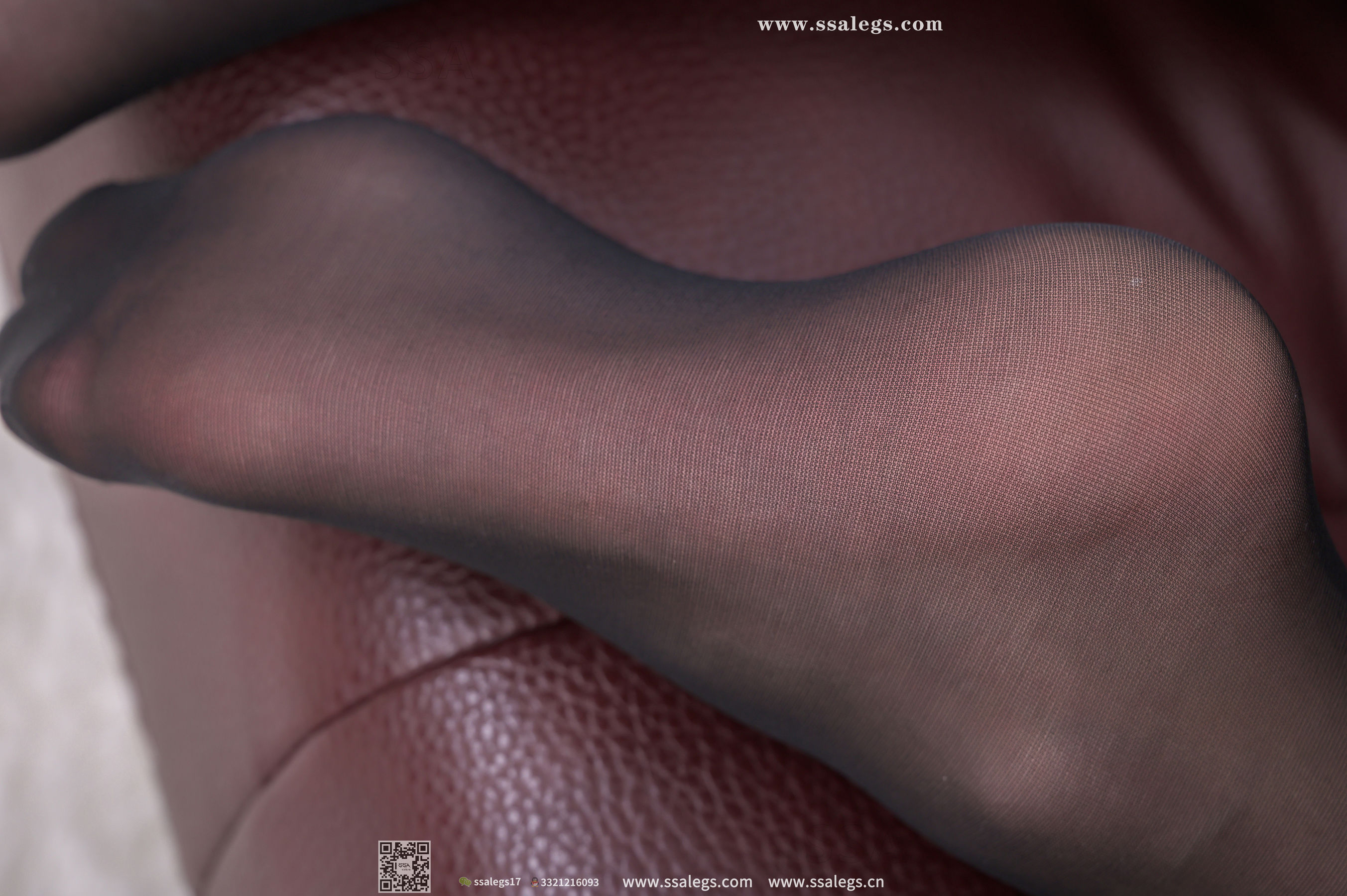 [SSA丝社]超清写真 No.319 素素 夜深了，记得还有我的黑丝陪着你(下)  第20张