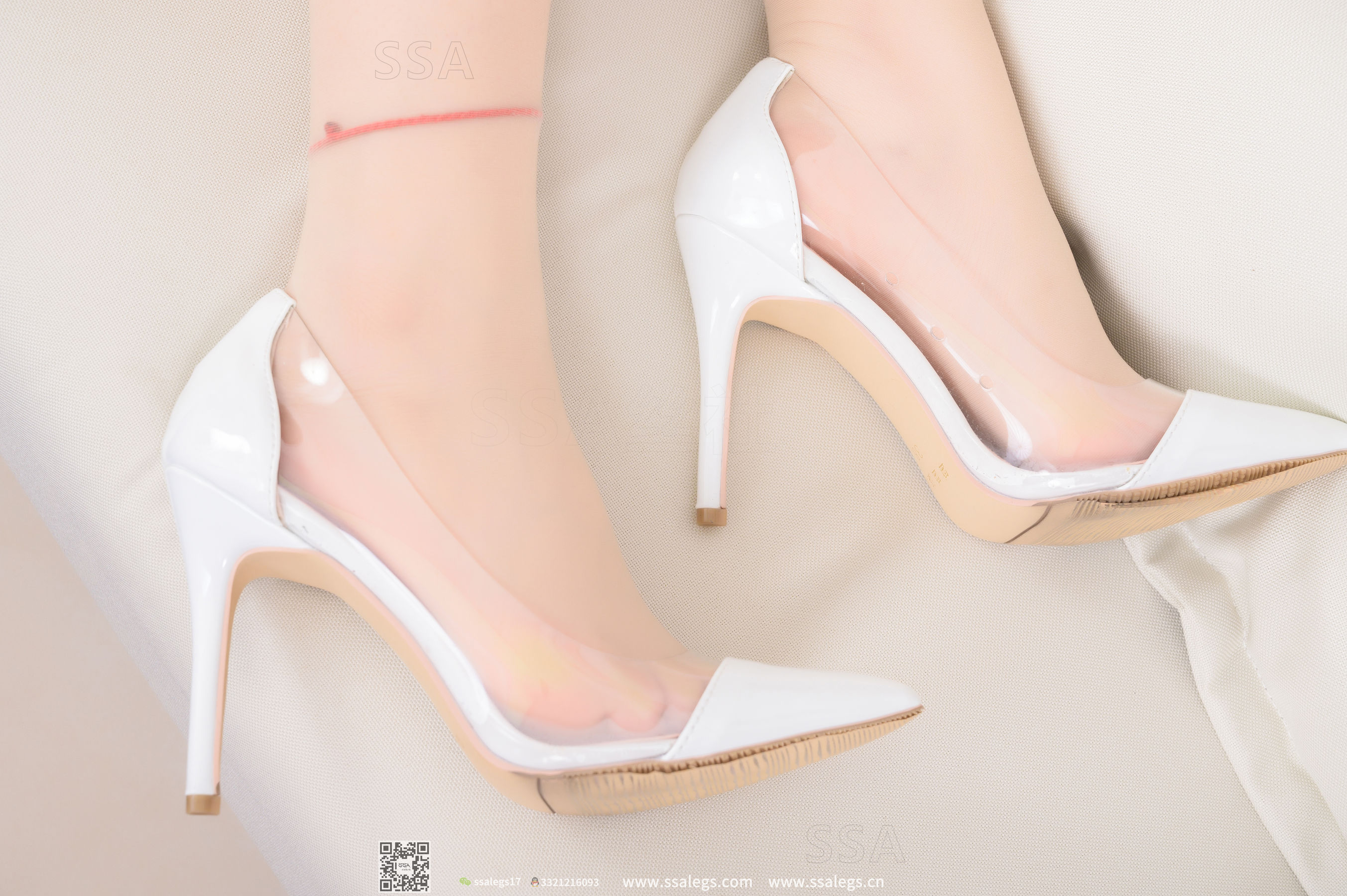 [SSA丝社]超清写真 No.296 蜜桃 笑容治愈系少女的肉丝袜毛衣裙(上)  第20张