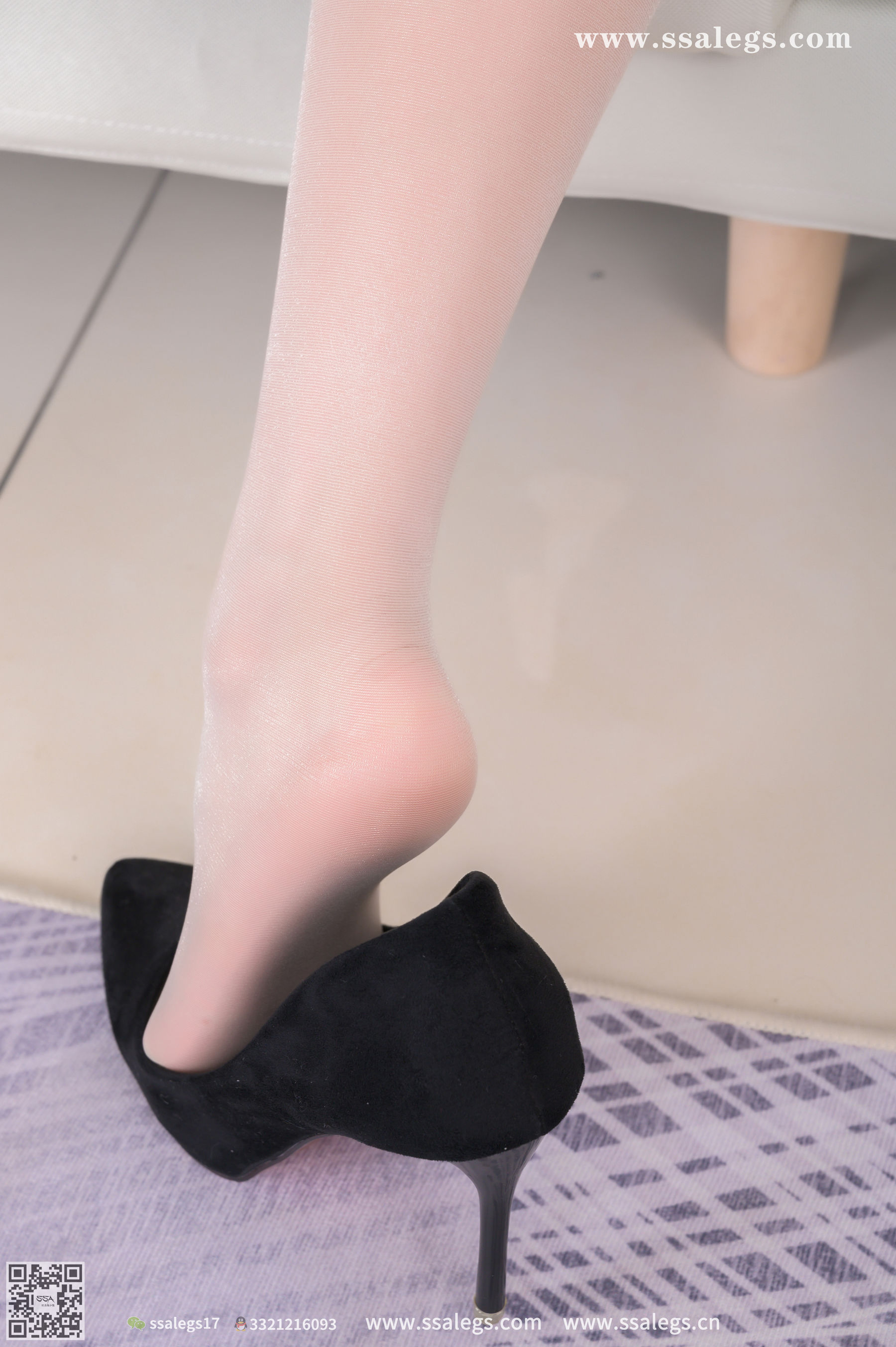 [SSA丝社]超清写真 No.387 素素 吊带短裙下亮闪闪开档肉丝(上)  第66张