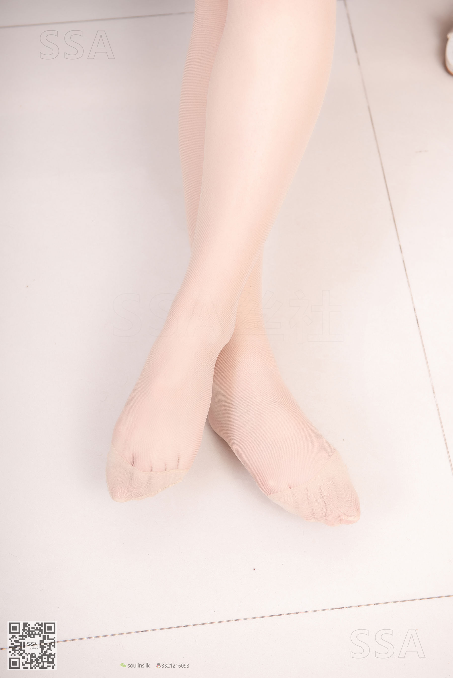 [SSA丝社]超清写真 No.212 冷冷 丰盈高冷学妹的百褶裙  第101张