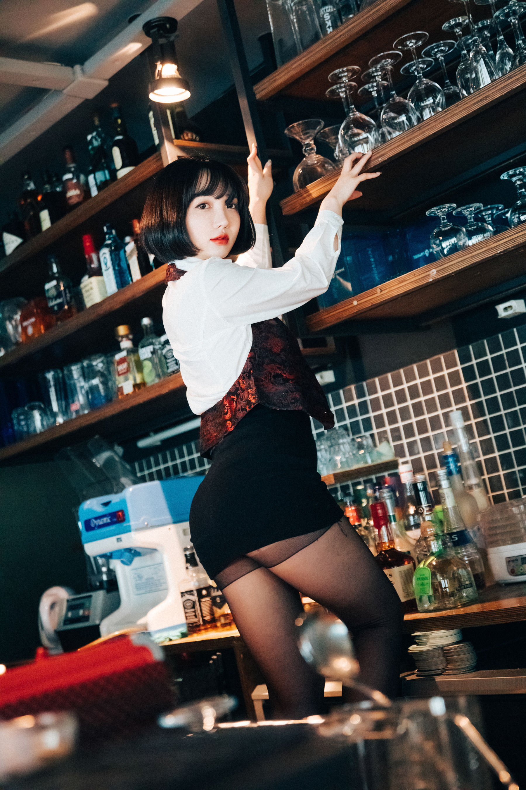 [LOOZY]  Yeeun - Tainted Love Bar S.Ver 第3张