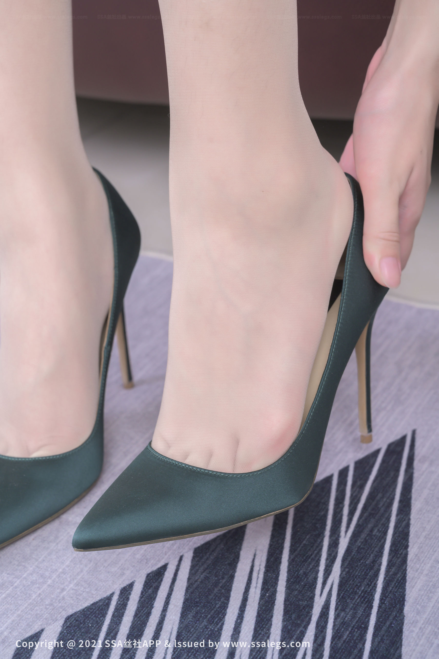 [SSA丝社]超清写真 No.679 安妍 腿模安妍的肉丝（下）  第4张