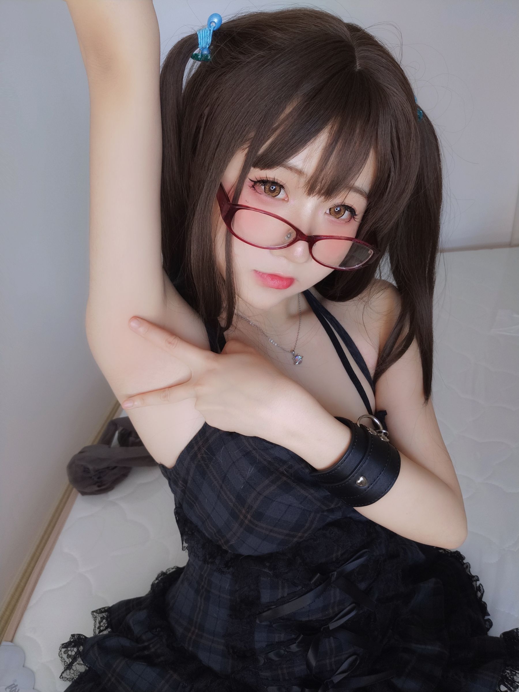 [网红COSER] 萌妹子Coser摇摇乐yoyo - 黑裙  第36张