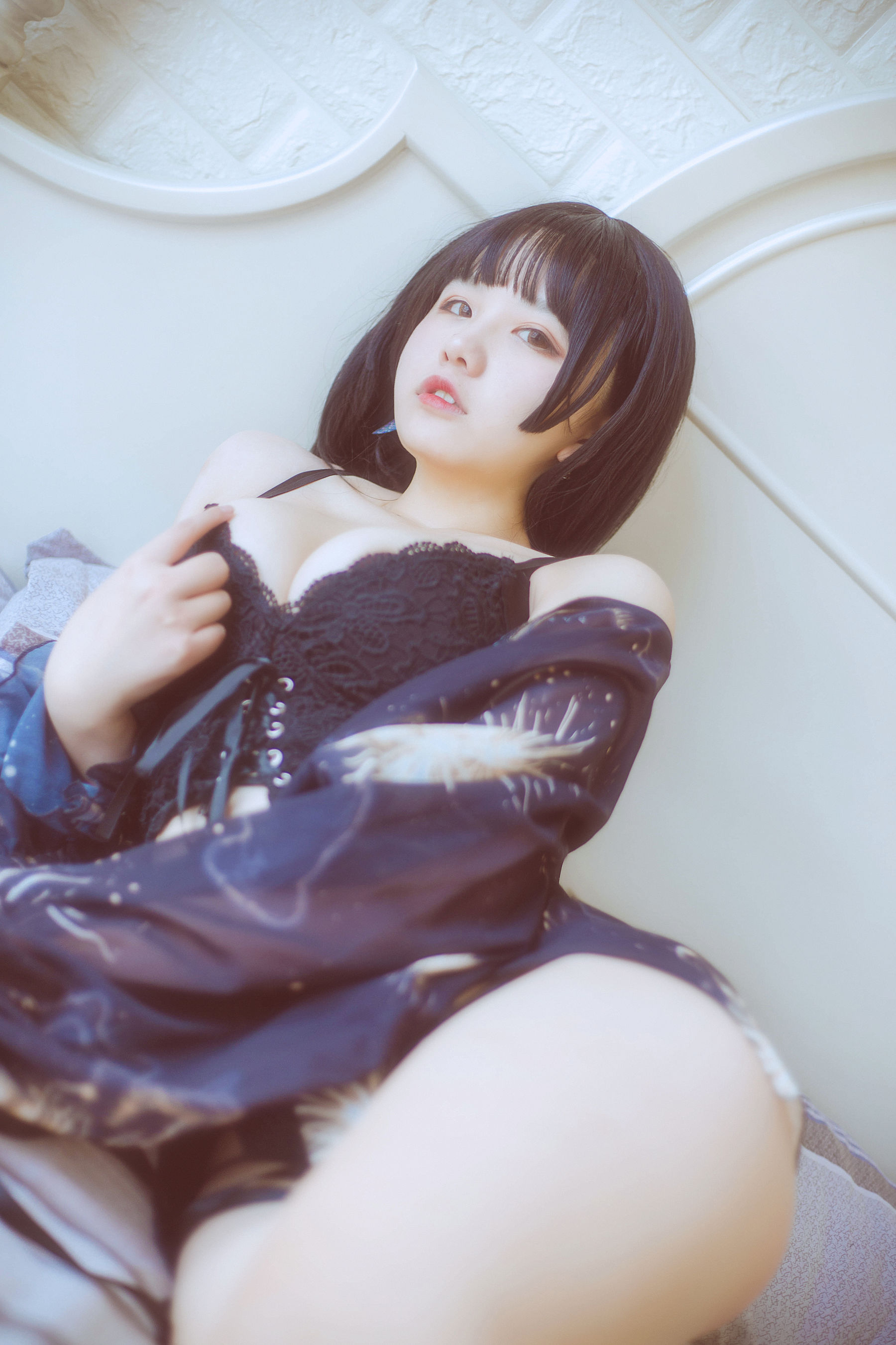 [网红COSER] 草半半宝宝 - 黑色吊带  第3张