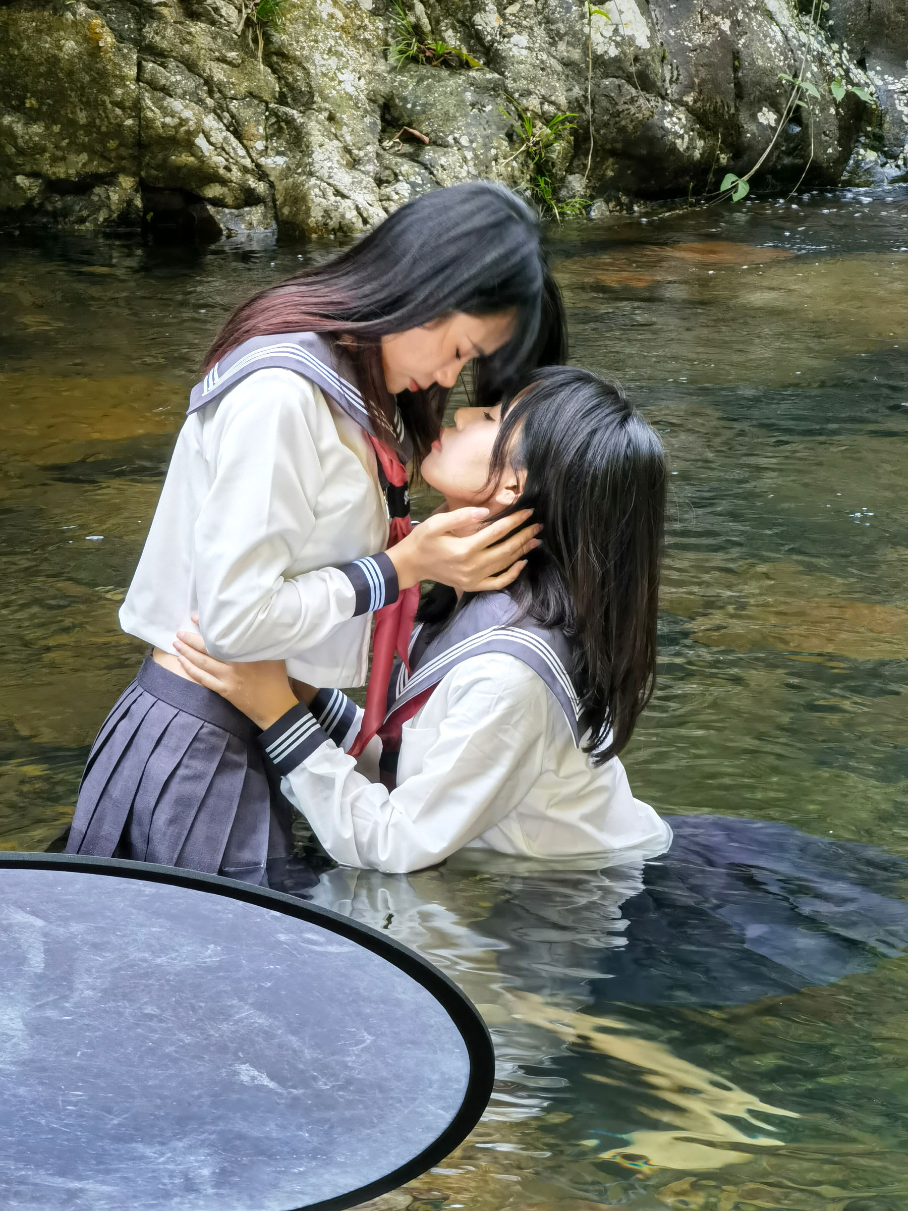 [福利COS] 阳光美少女萌芽儿o0 × 琪鸽 - 百合竞技泳衣  第89张