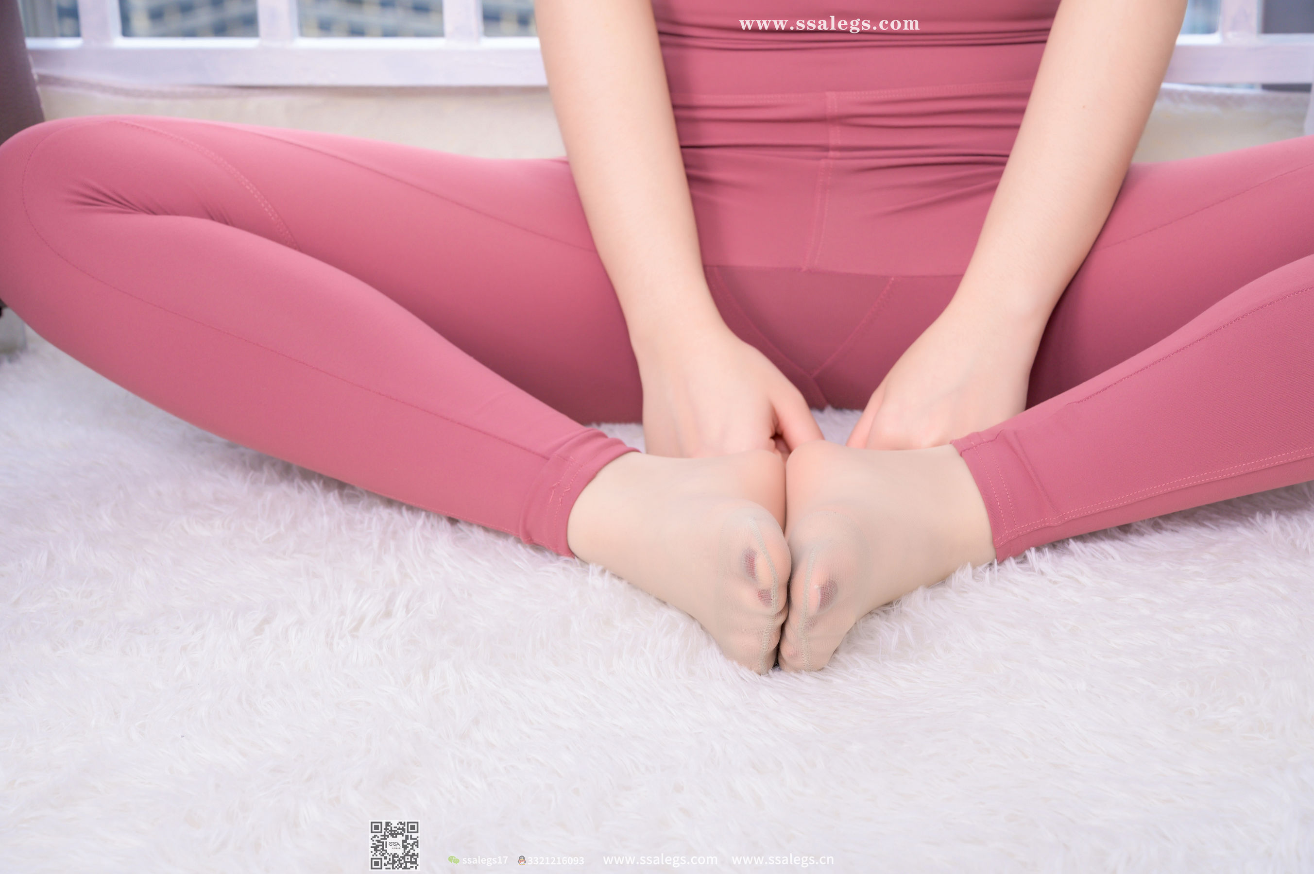 [SSA丝社]超清写真 No.403 蜜桃 今天穿丝袜陪你做运动(上)  第18张