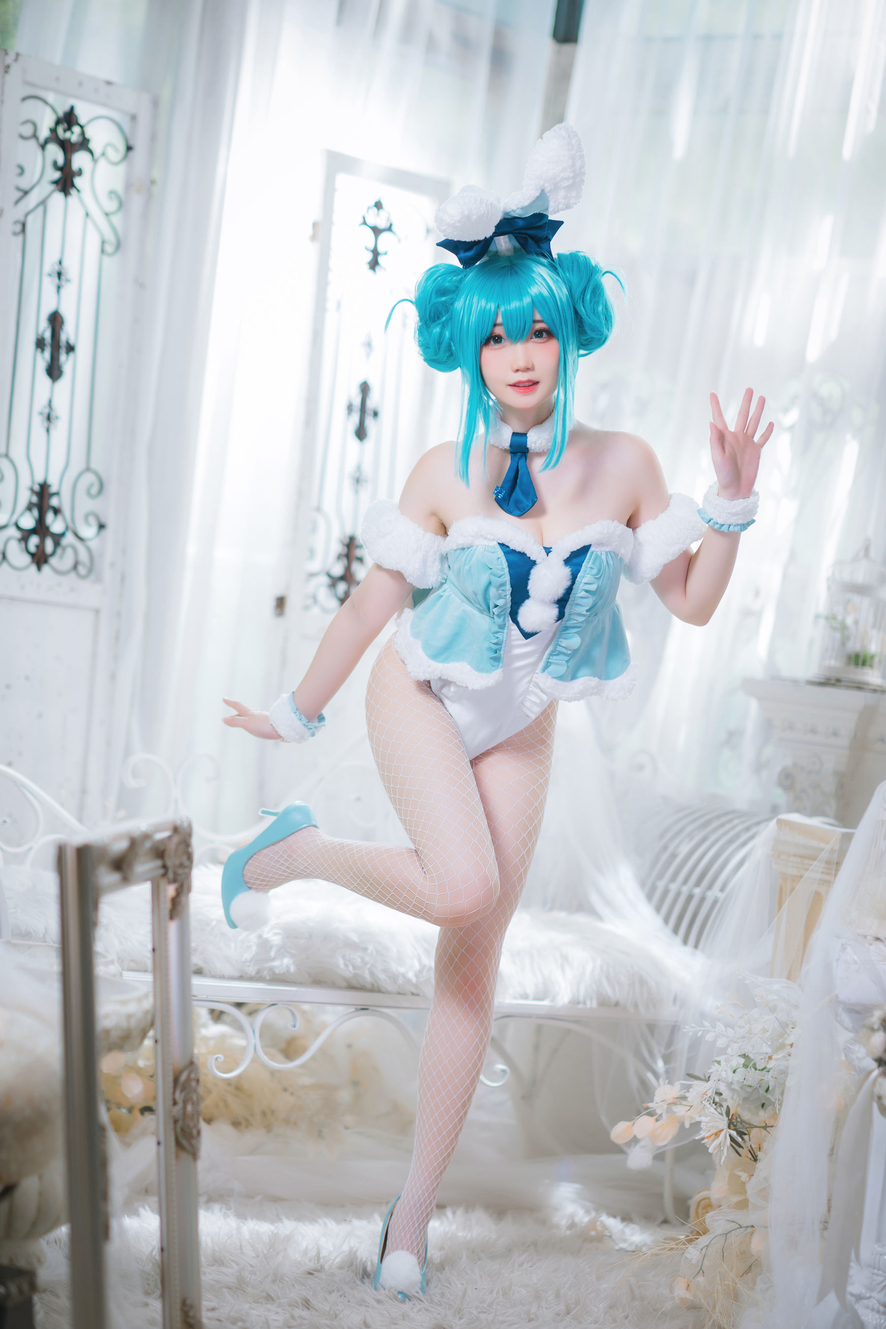 [福利COS] 焖焖碳 - 初音兔女郎