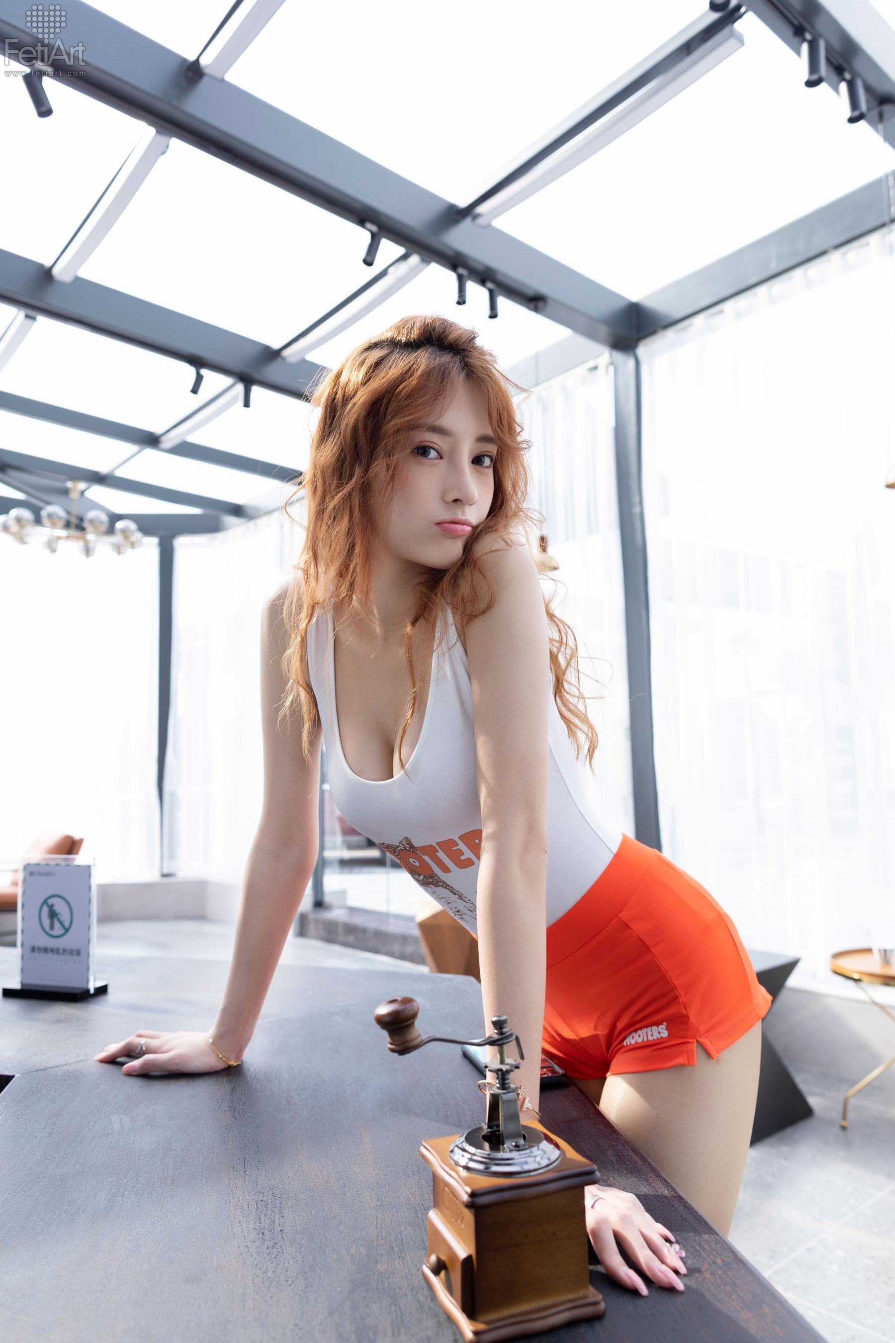  No.022 Hooters Girl Is Working MODEL-Cherry 第3张