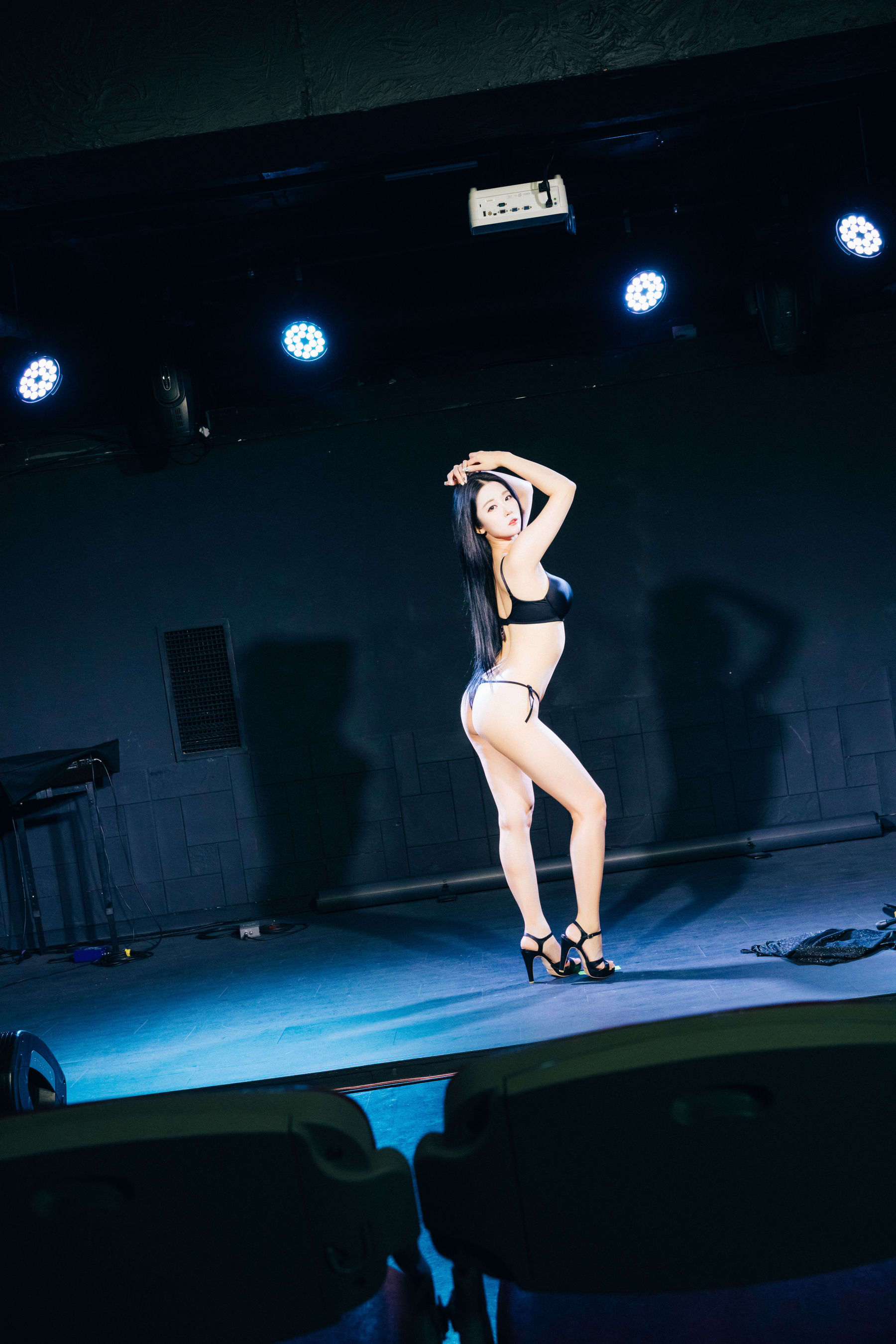 [LOOZY] Bomi - Covert stage  第75张