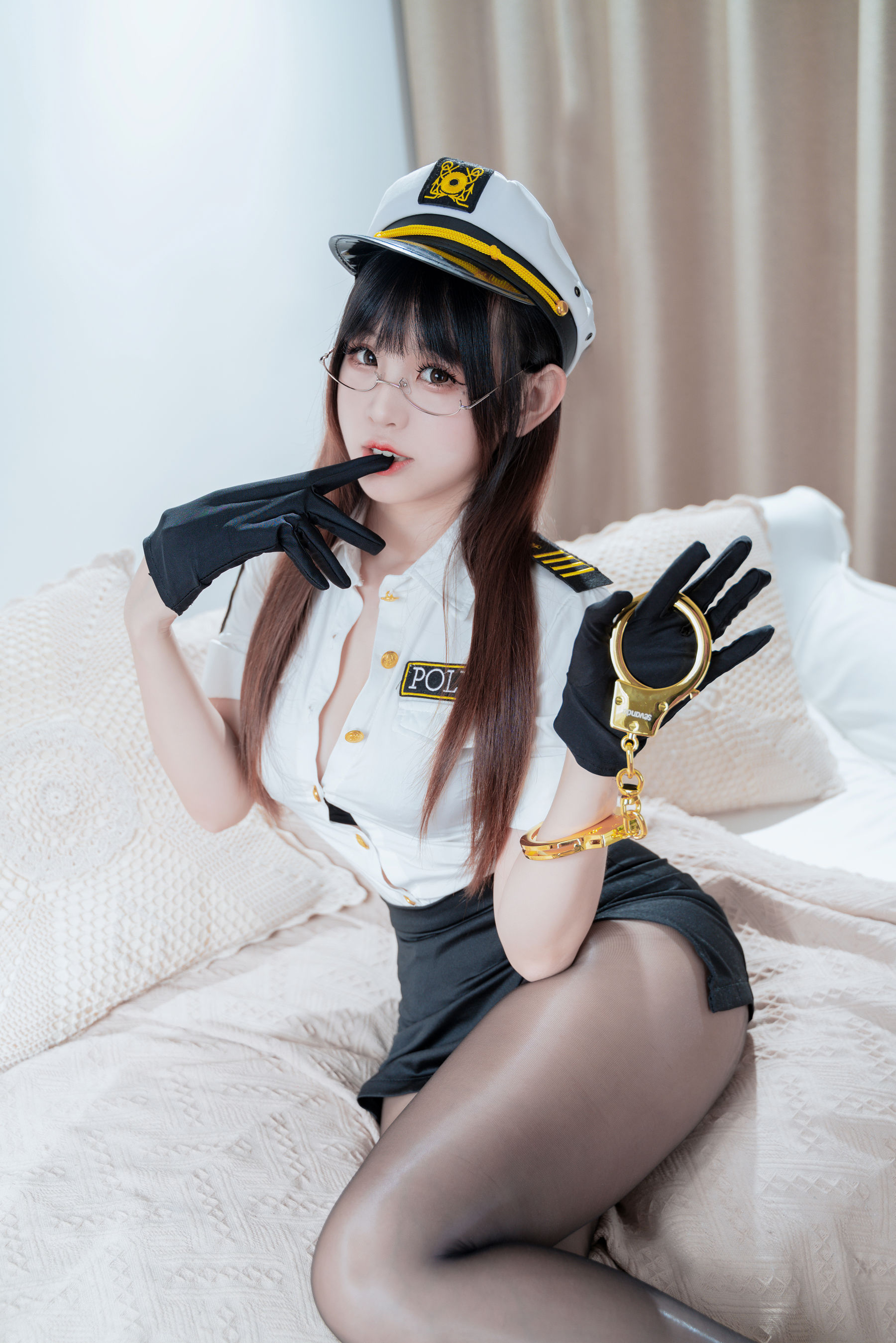 [福利COS] miko酱ww - 缠绕女警  第8张