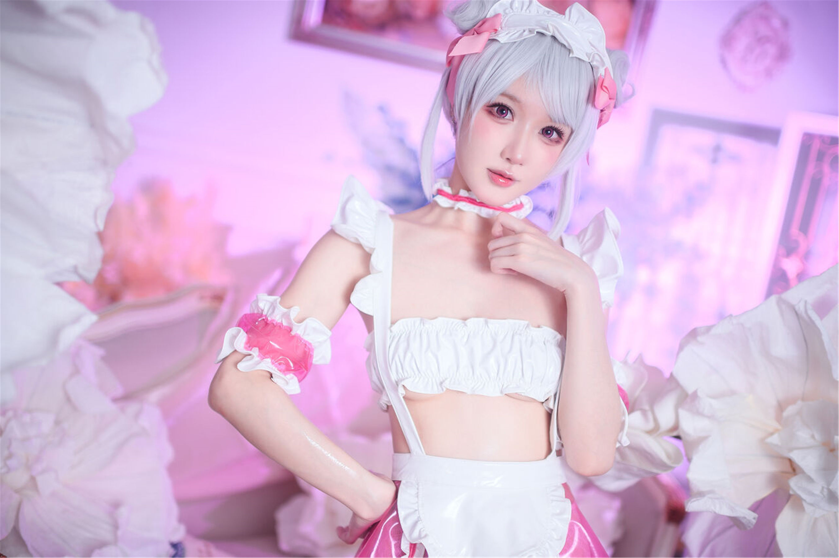 [福利COS] 动漫博主阿包也是兔娘 - 七夕粉粉女仆