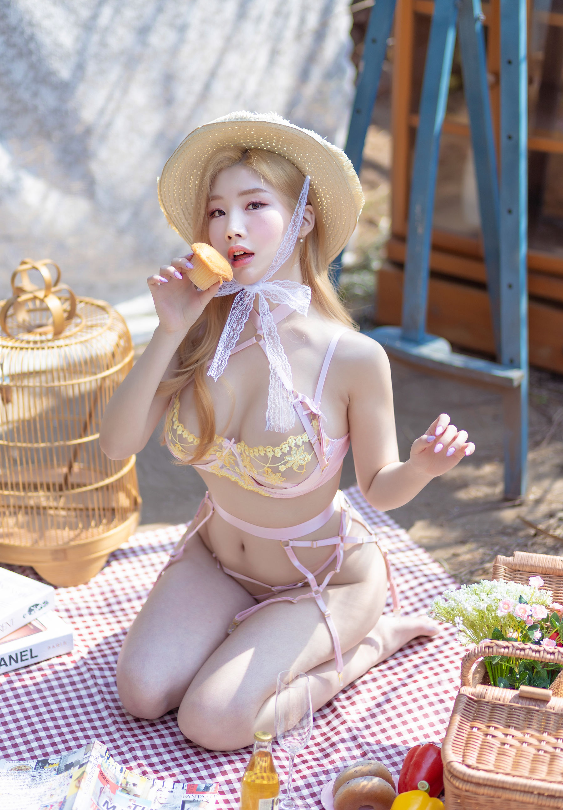 Yebin - Picnic With Love  第4张