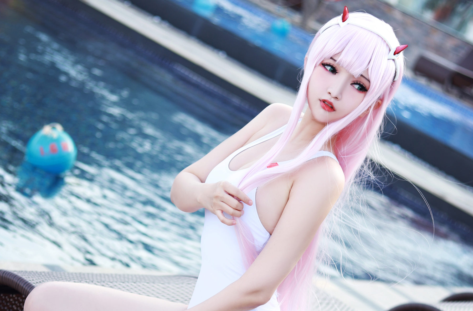 Coser小姐姐Potato Godzilla - Zero Two Swimsuit  第4张