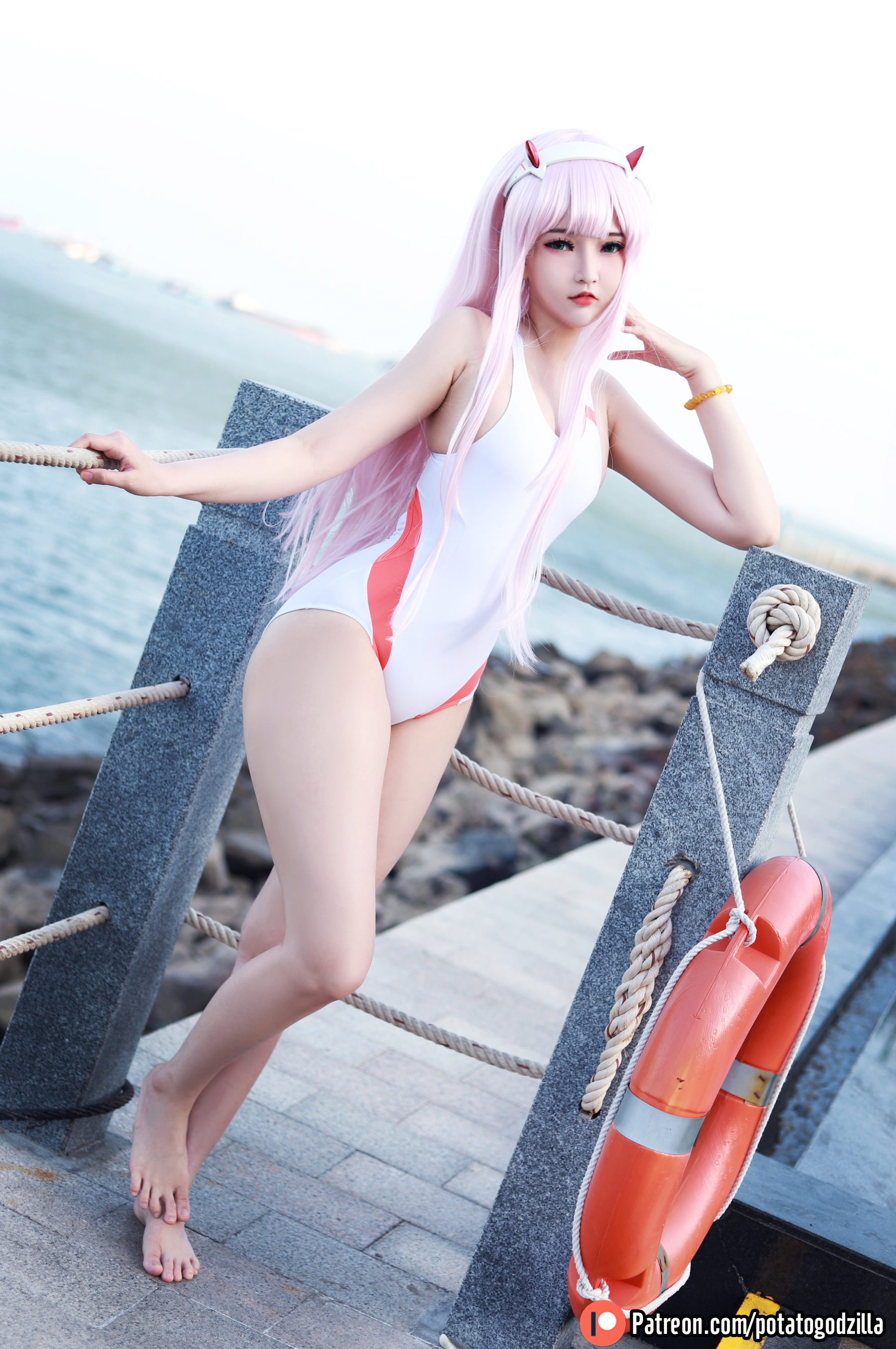 Coser小姐姐Potato Godzilla - Zero Two Swimsuit  第13张