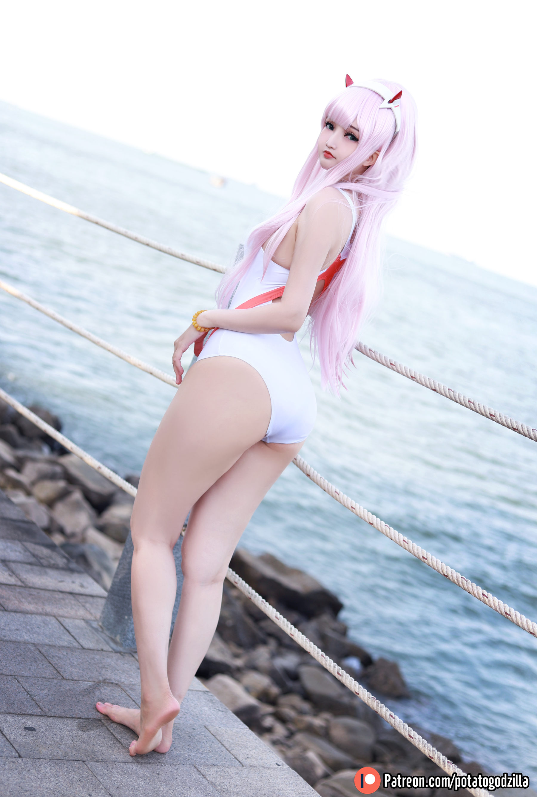 Coser小姐姐Potato Godzilla - Zero Two Swimsuit  第33张