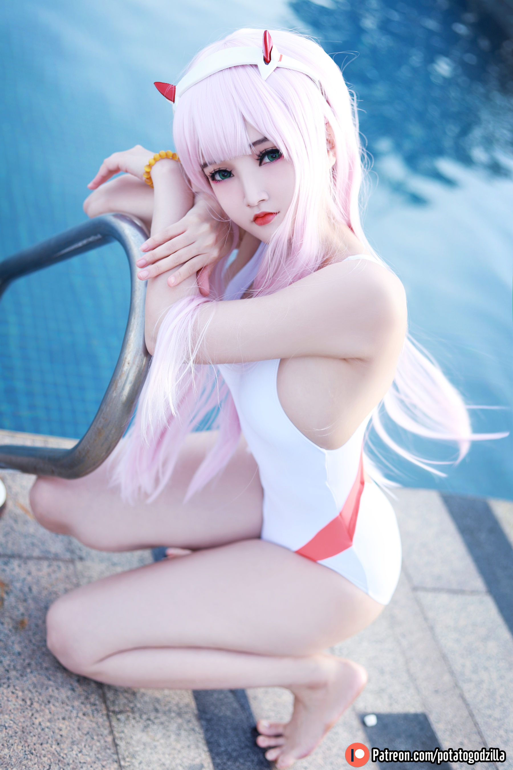 Coser小姐姐Potato Godzilla - Zero Two Swimsuit  第25张