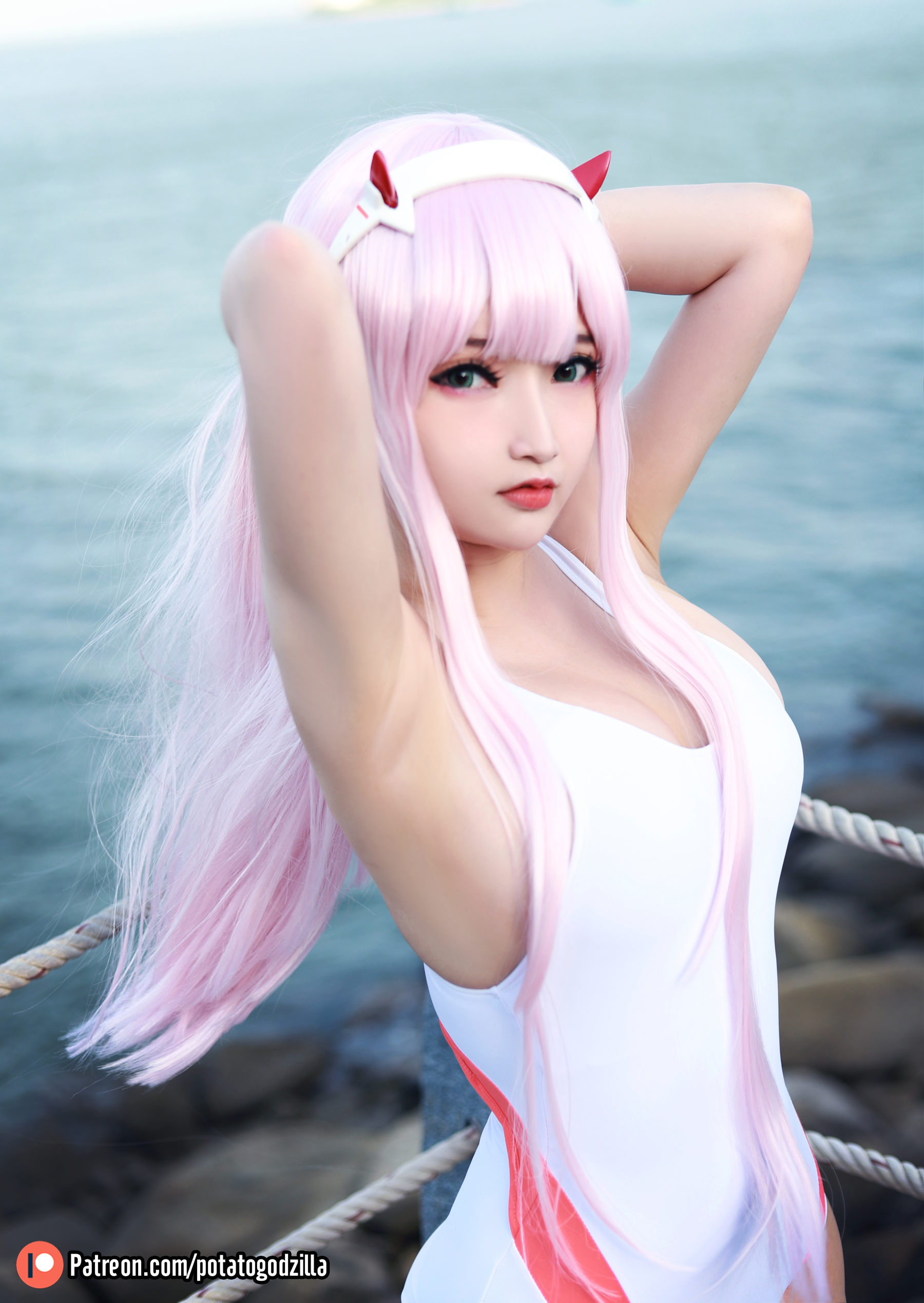 Coser小姐姐Potato Godzilla - Zero Two Swimsuit  第15张