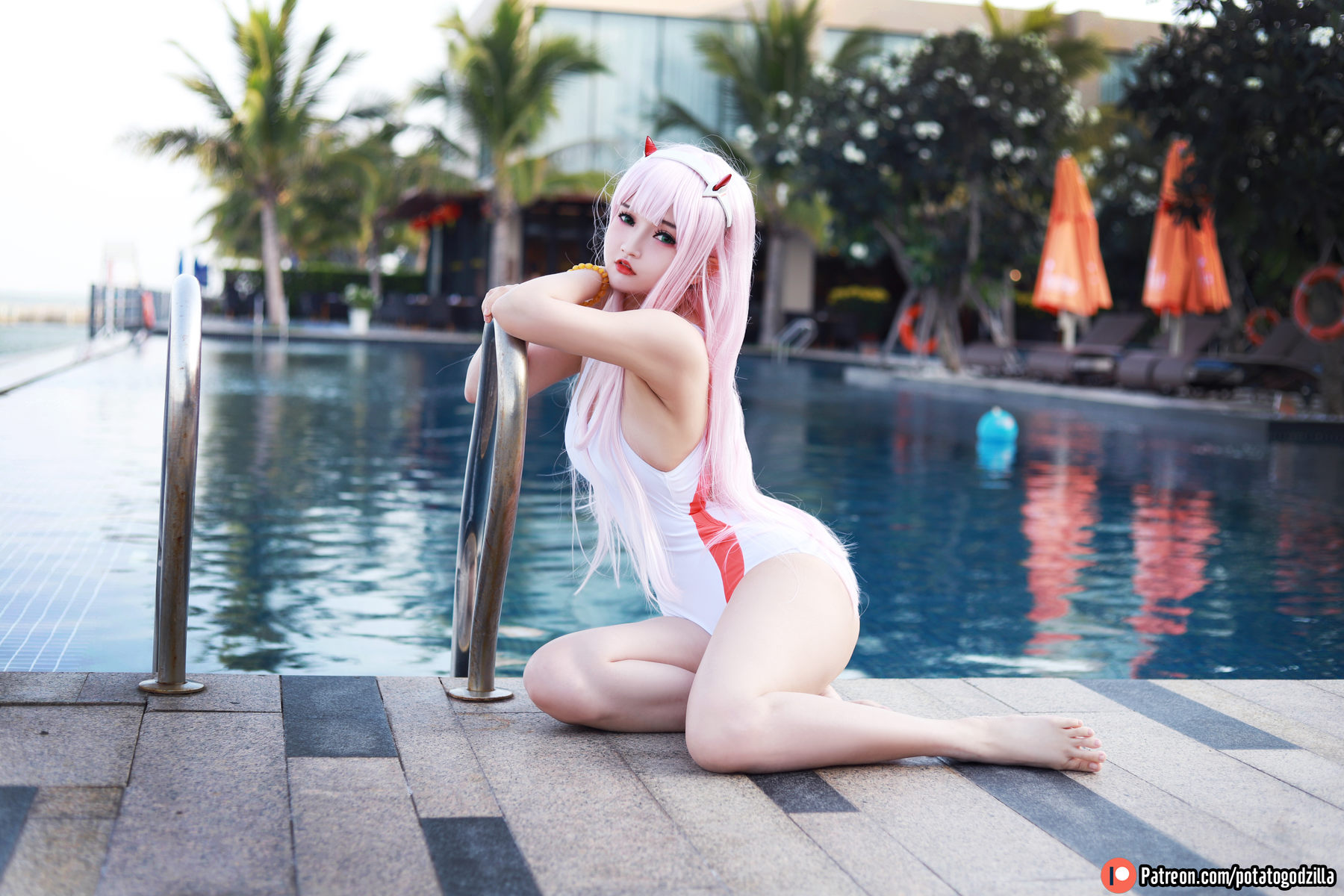 Coser小姐姐Potato Godzilla - Zero Two Swimsuit  第17张
