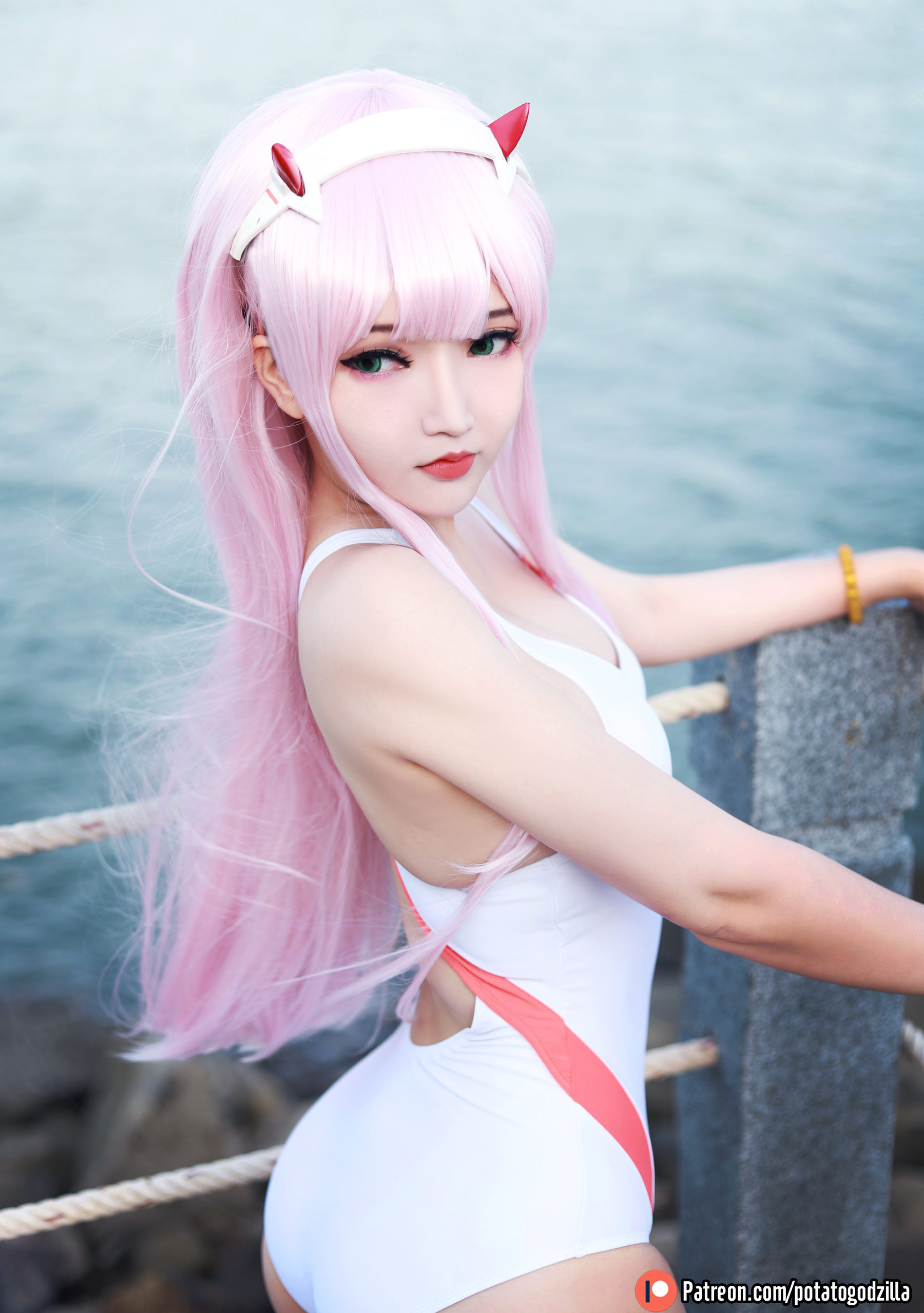 Coser小姐姐Potato Godzilla - Zero Two Swimsuit  第16张