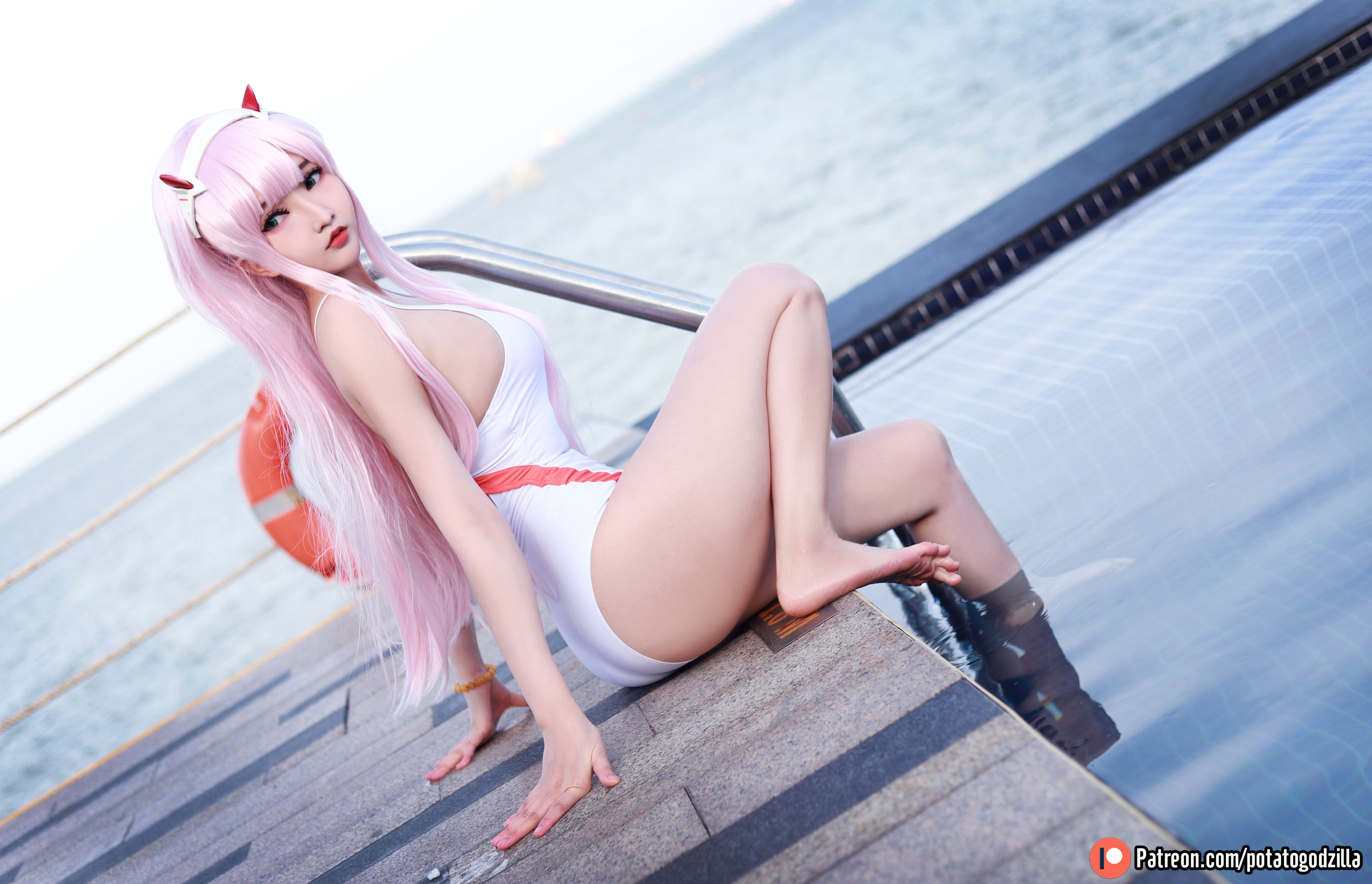 Coser小姐姐Potato Godzilla - Zero Two Swimsuit  第20张