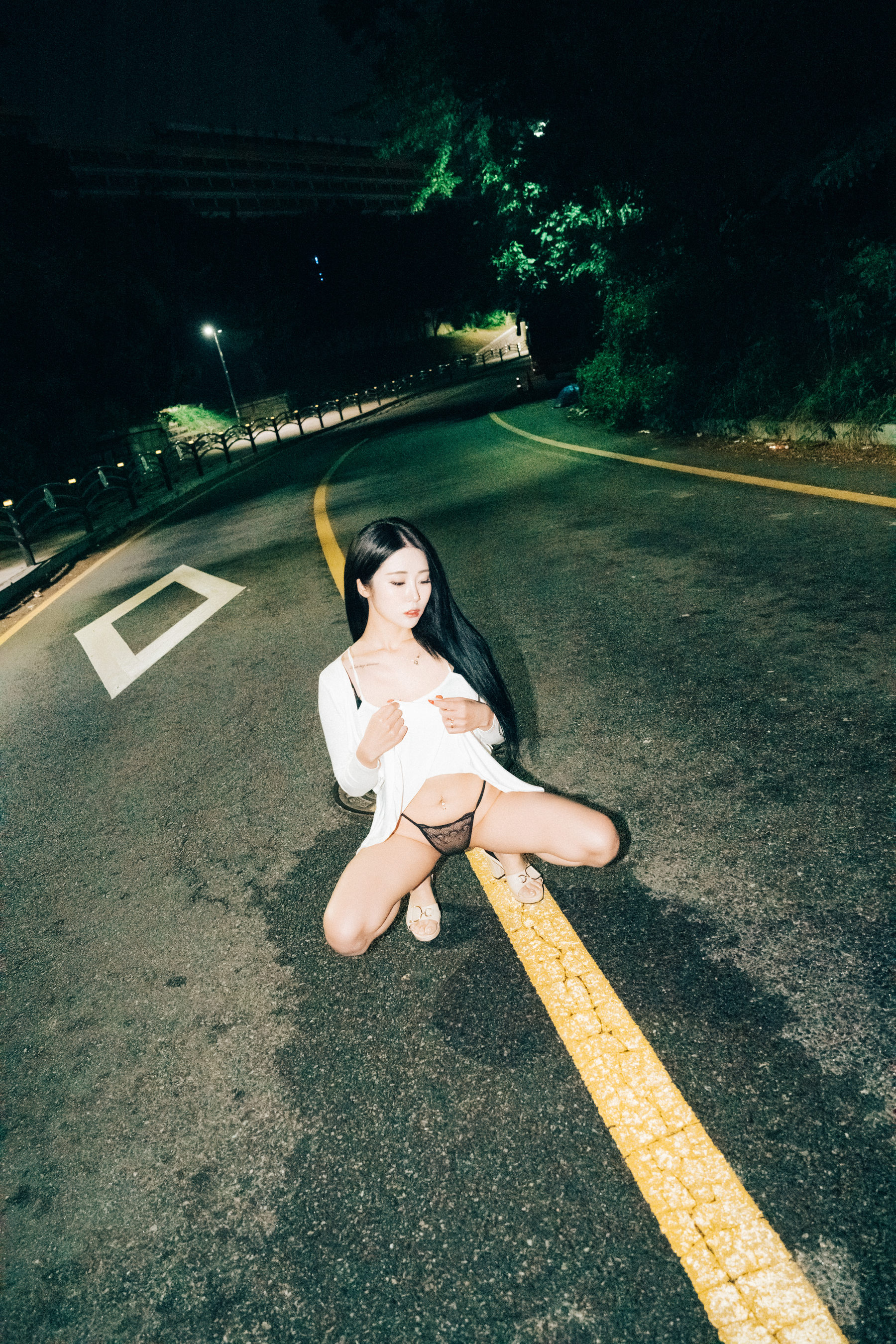 [LOOZY] Bomi - Night Roads  第3张