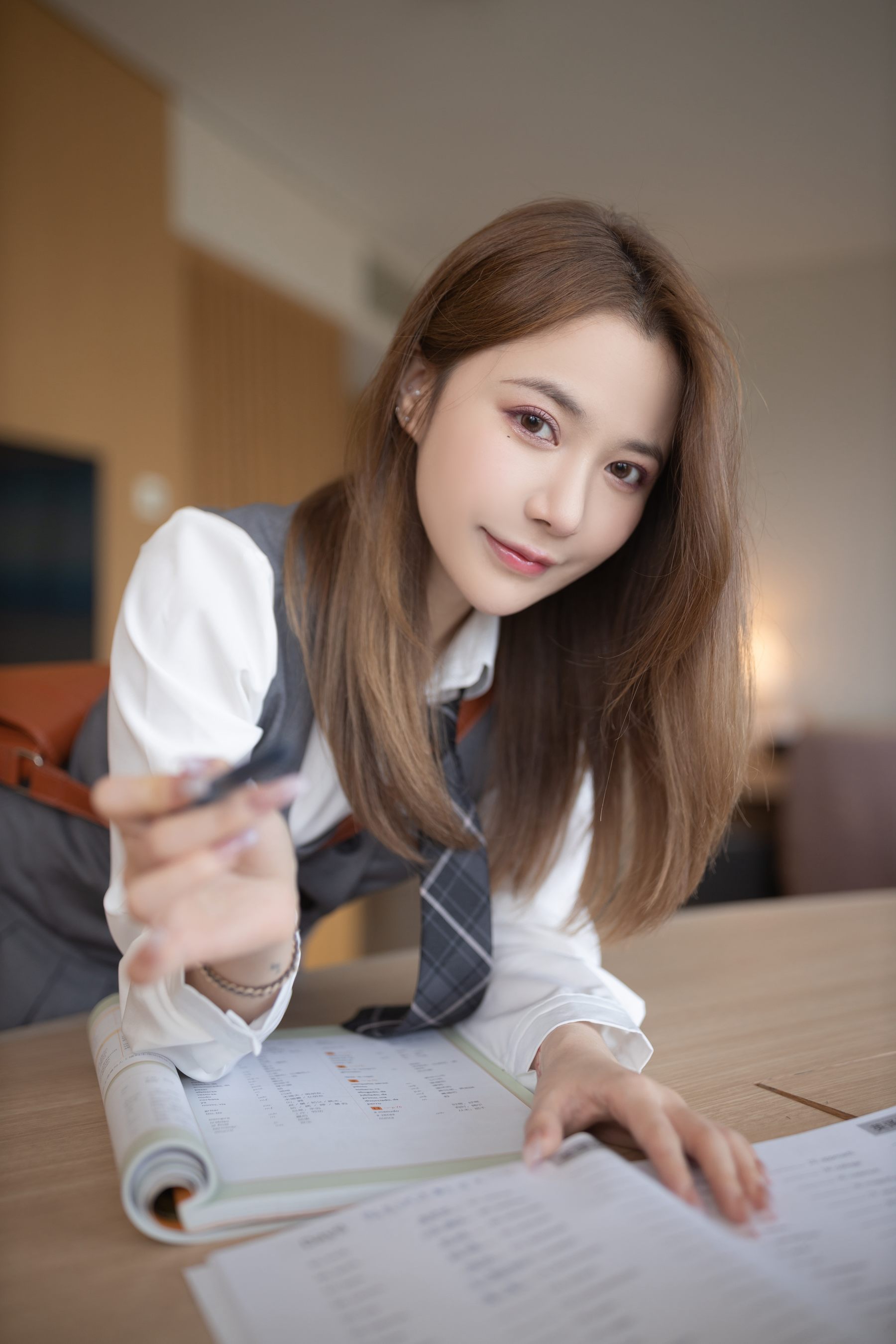 鱼子酱JK透明内衣写真  第12张