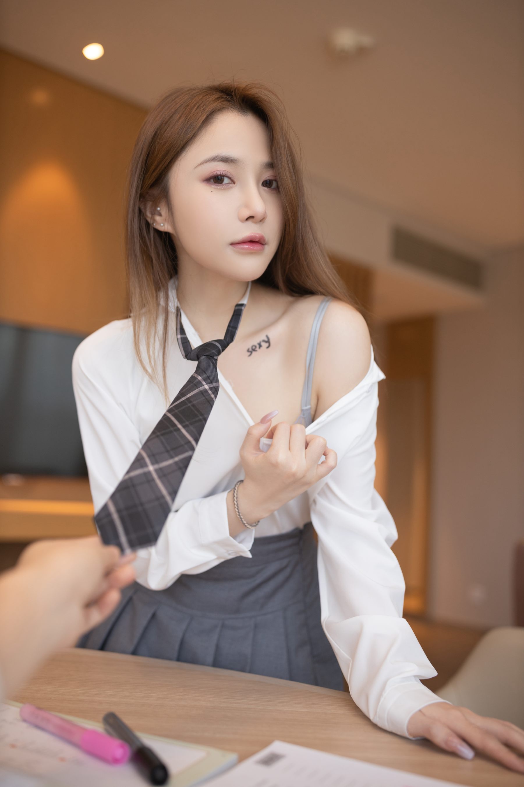 鱼子酱JK透明内衣写真  第26张