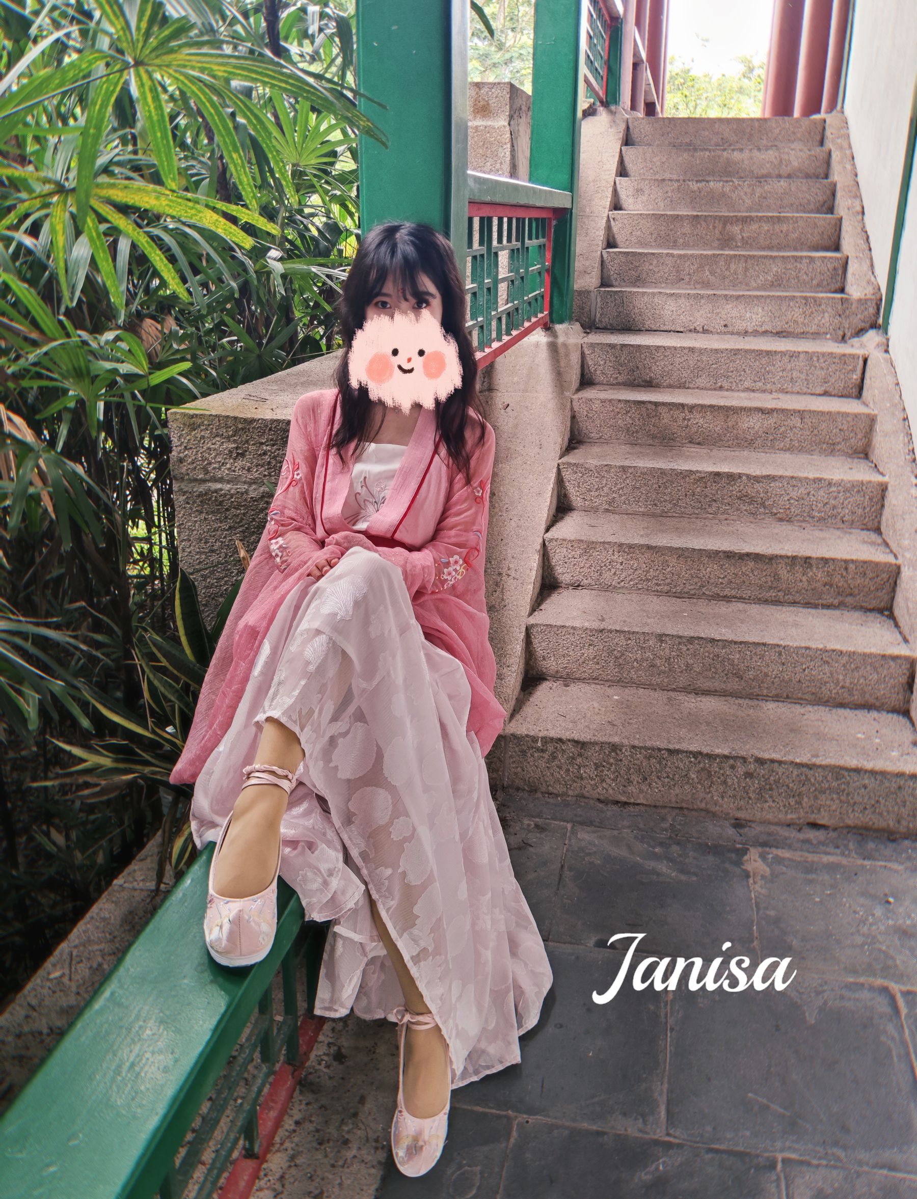 Janisa - 云想衣裳  第10张