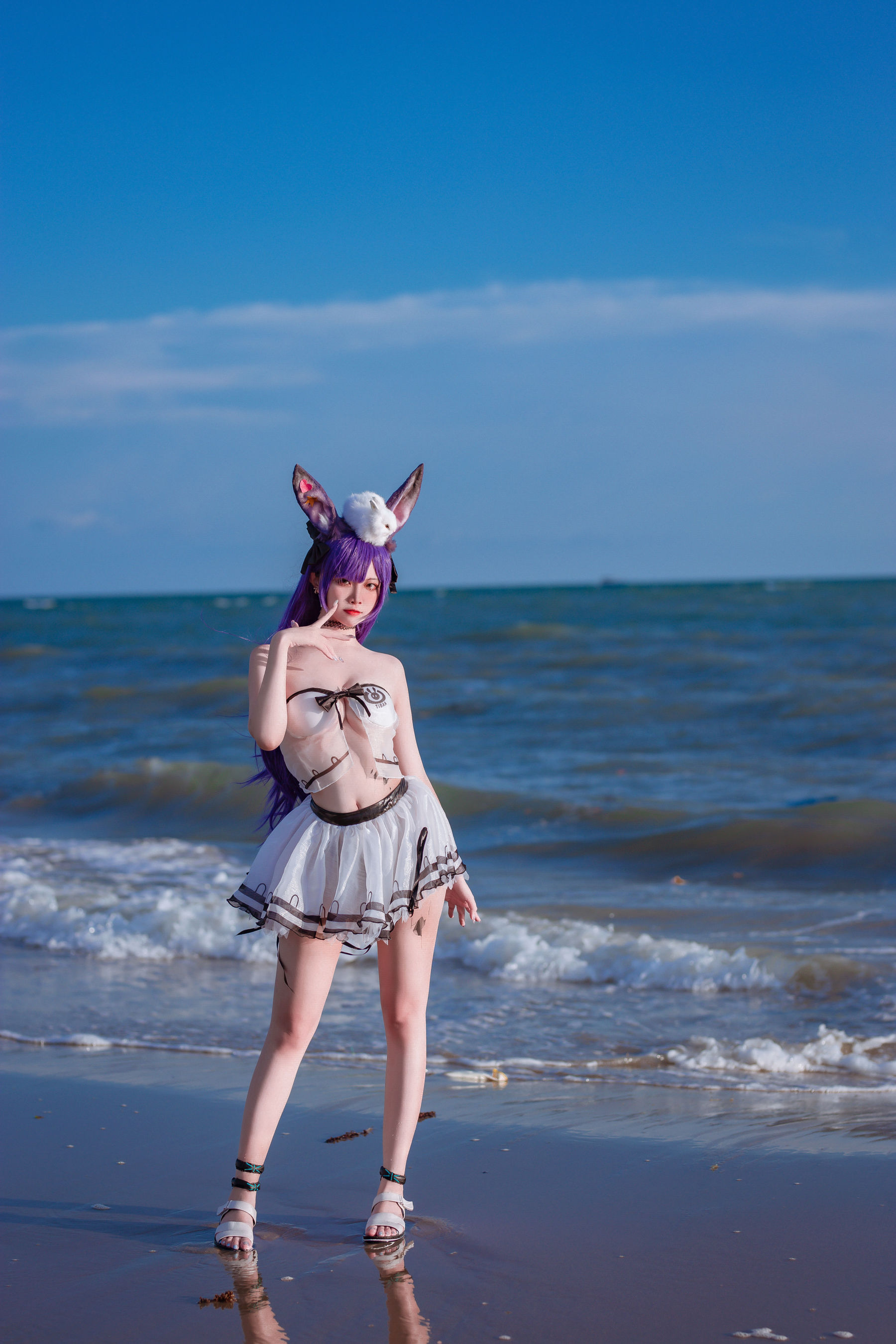 人气Coser 二佐Nisa - 泰拉夏日纪事 方舟暗索泳装  第3张