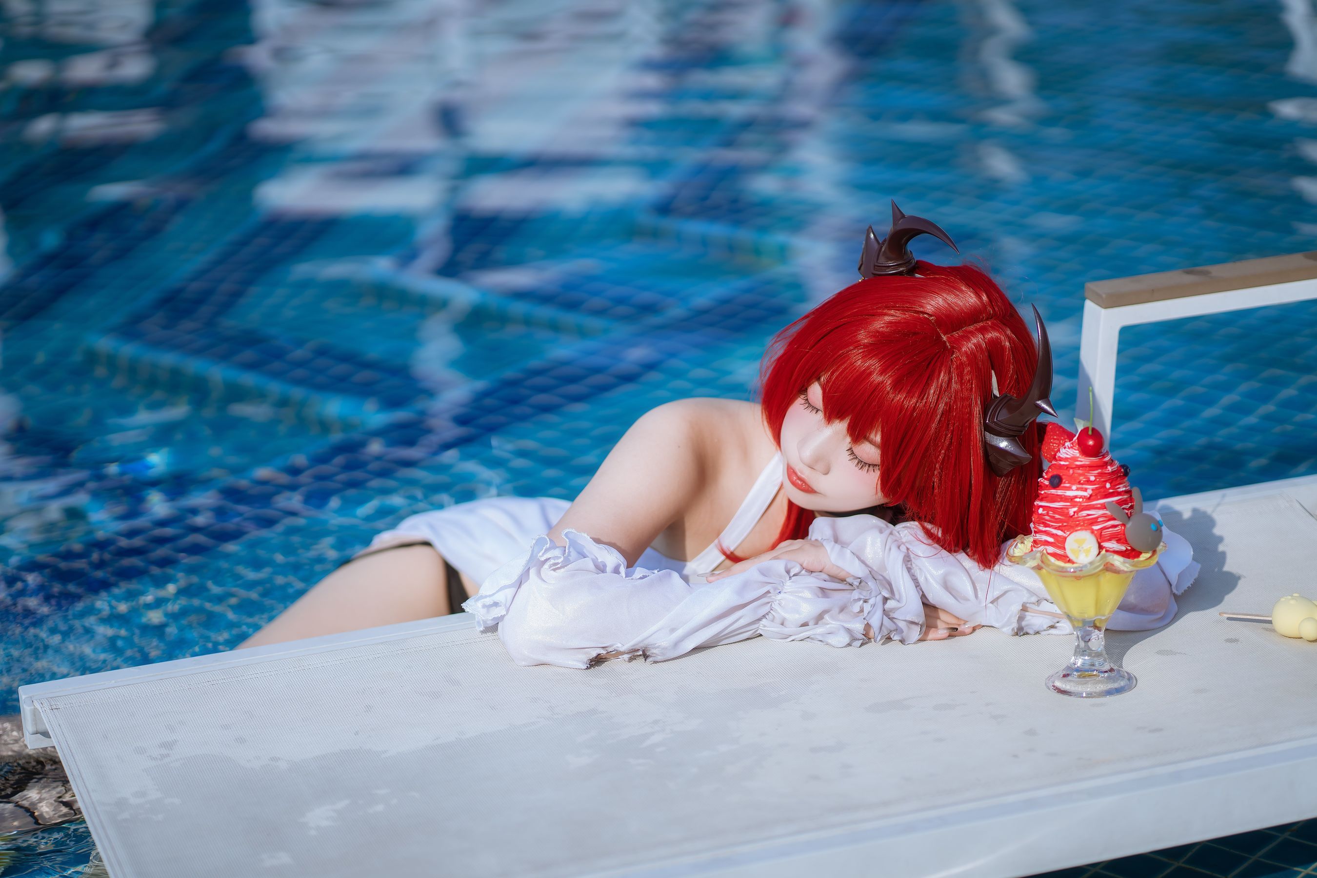 人气Coser 二佐Nisa - 泰拉夏日纪事 史尔特尔泳装  第38张