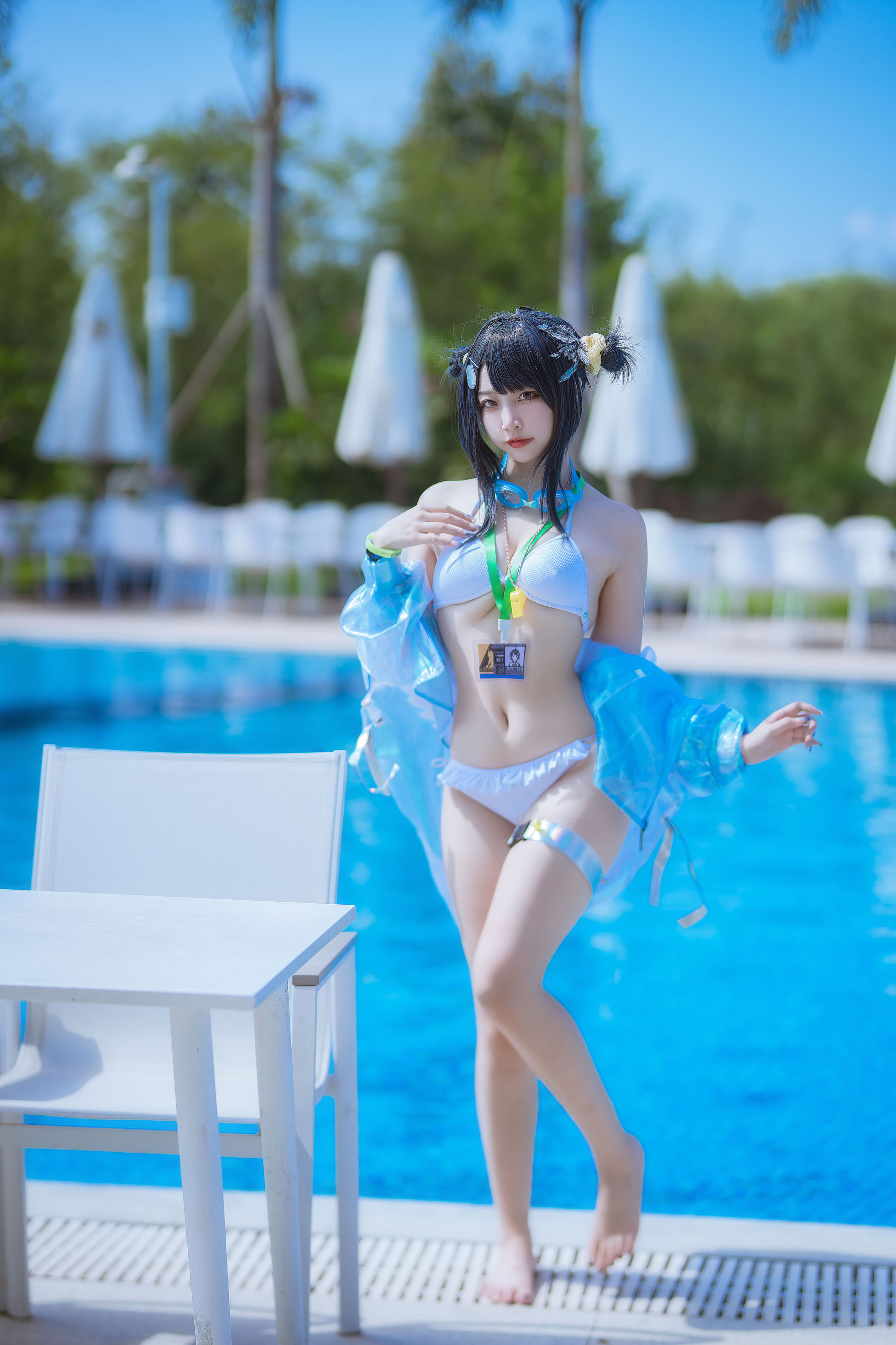 人气Coser 二佐Nisa - 泰拉夏日纪事 方舟羽毛笔泳装  第3张