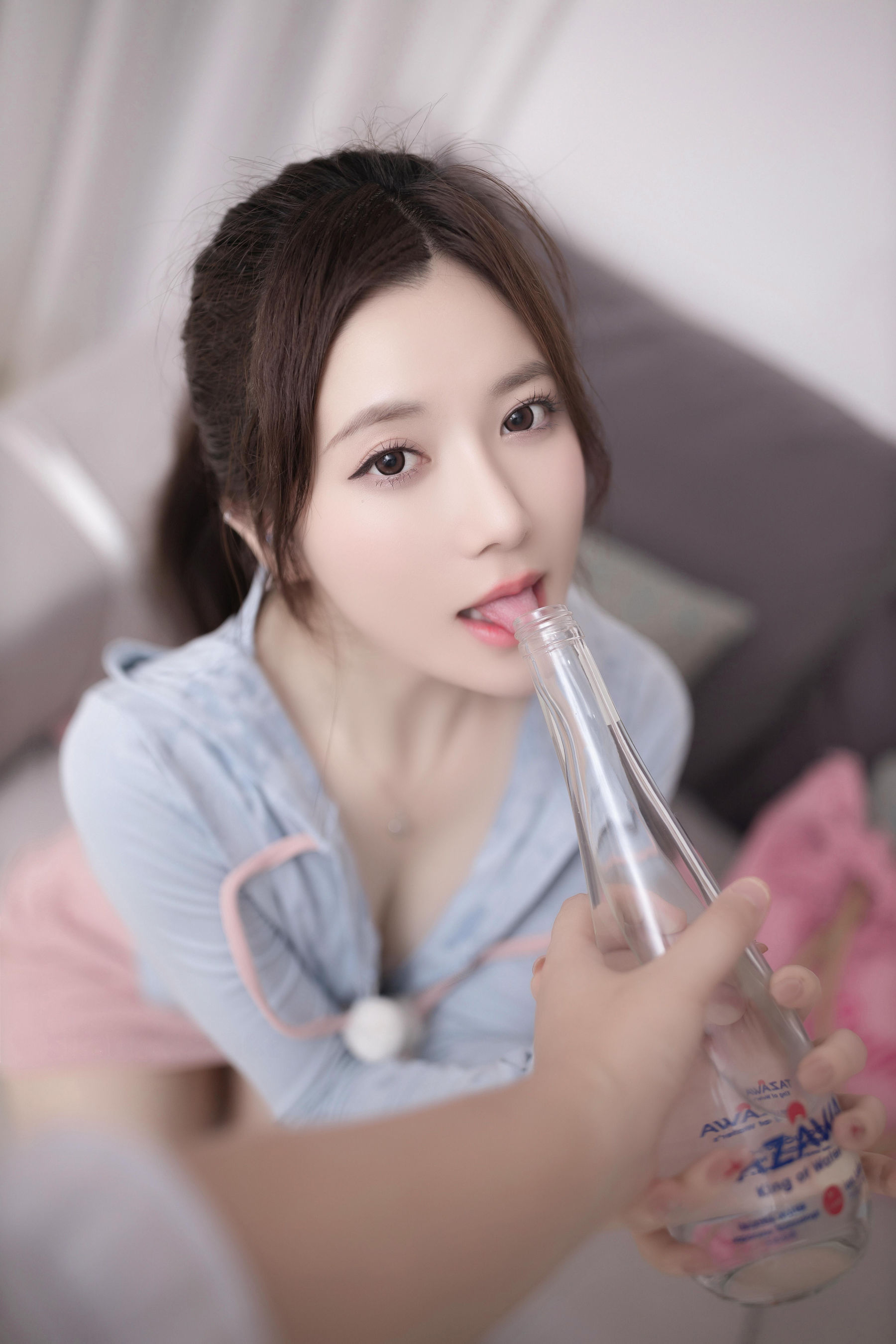 鱼子酱 等下班的人写真  第18张