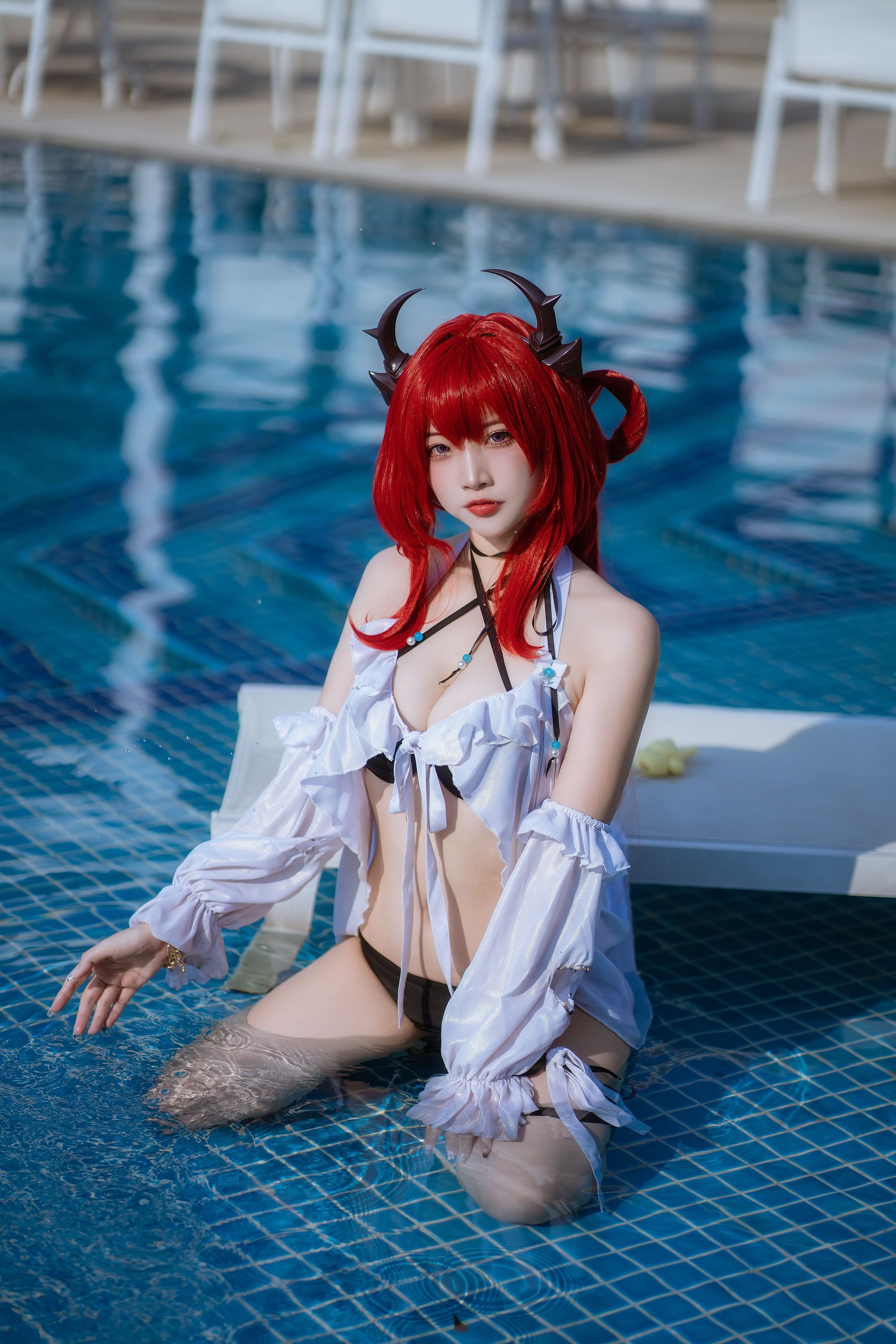 人气Coser 二佐Nisa - 泰拉夏日纪事 史尔特尔泳装  第24张