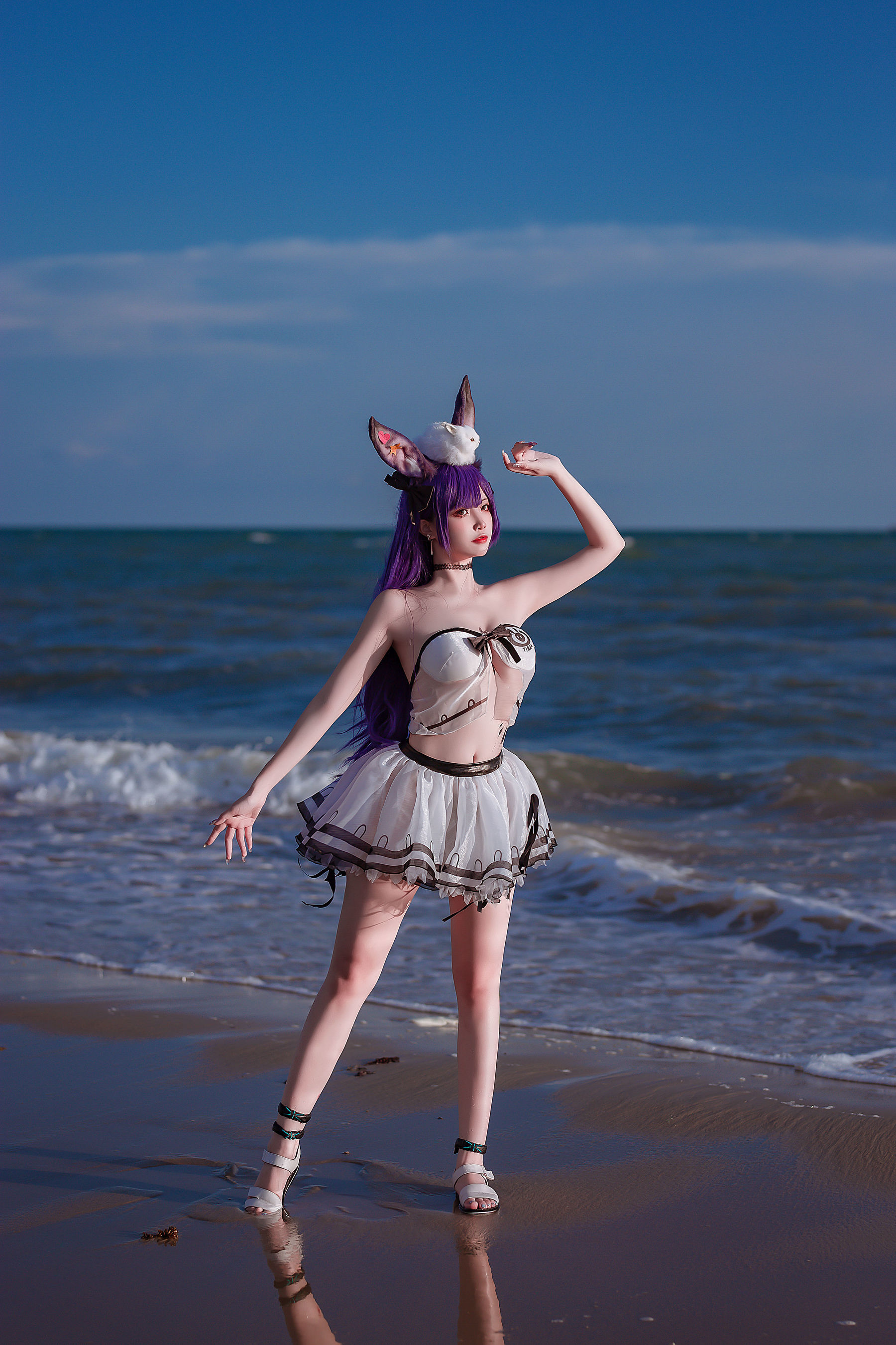 人气Coser 二佐Nisa - 泰拉夏日纪事 方舟暗索泳装  第2张